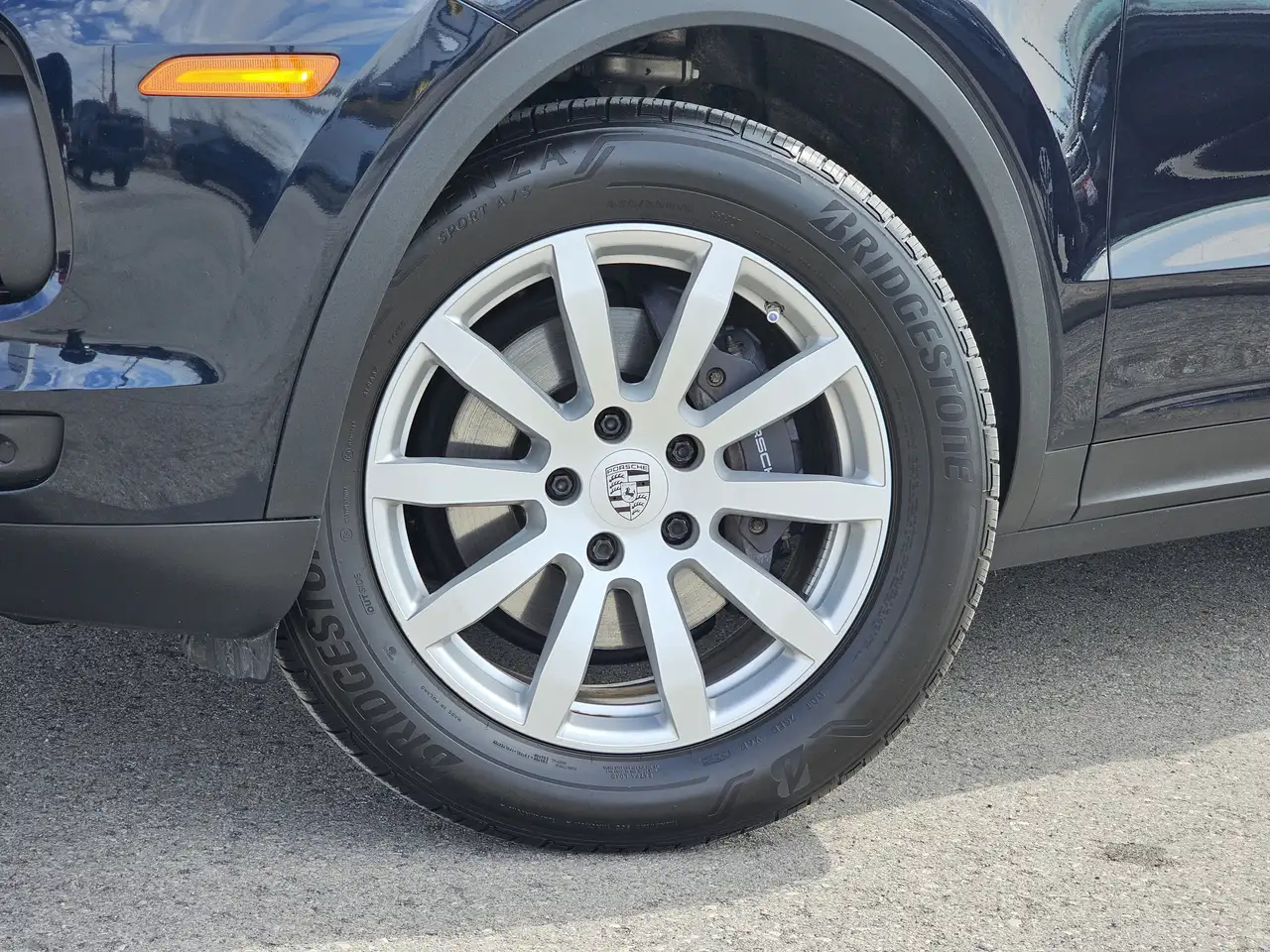Porsche Cayenne снимка Porsche Cayenne