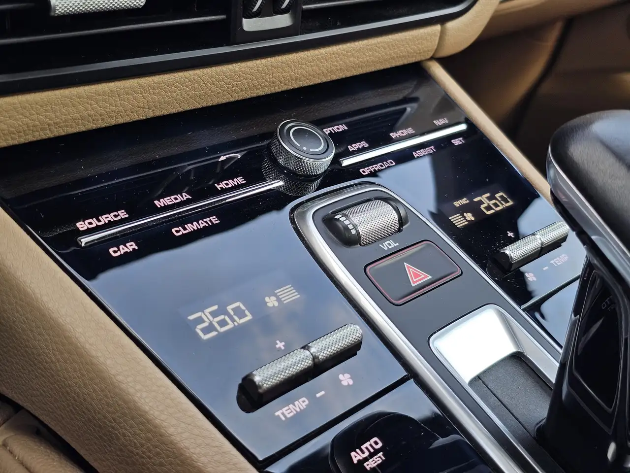 Porsche Cayenne снимка Porsche Cayenne