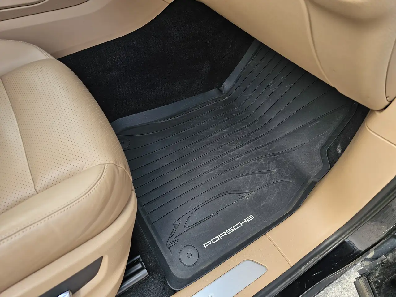Porsche Cayenne снимка Porsche Cayenne