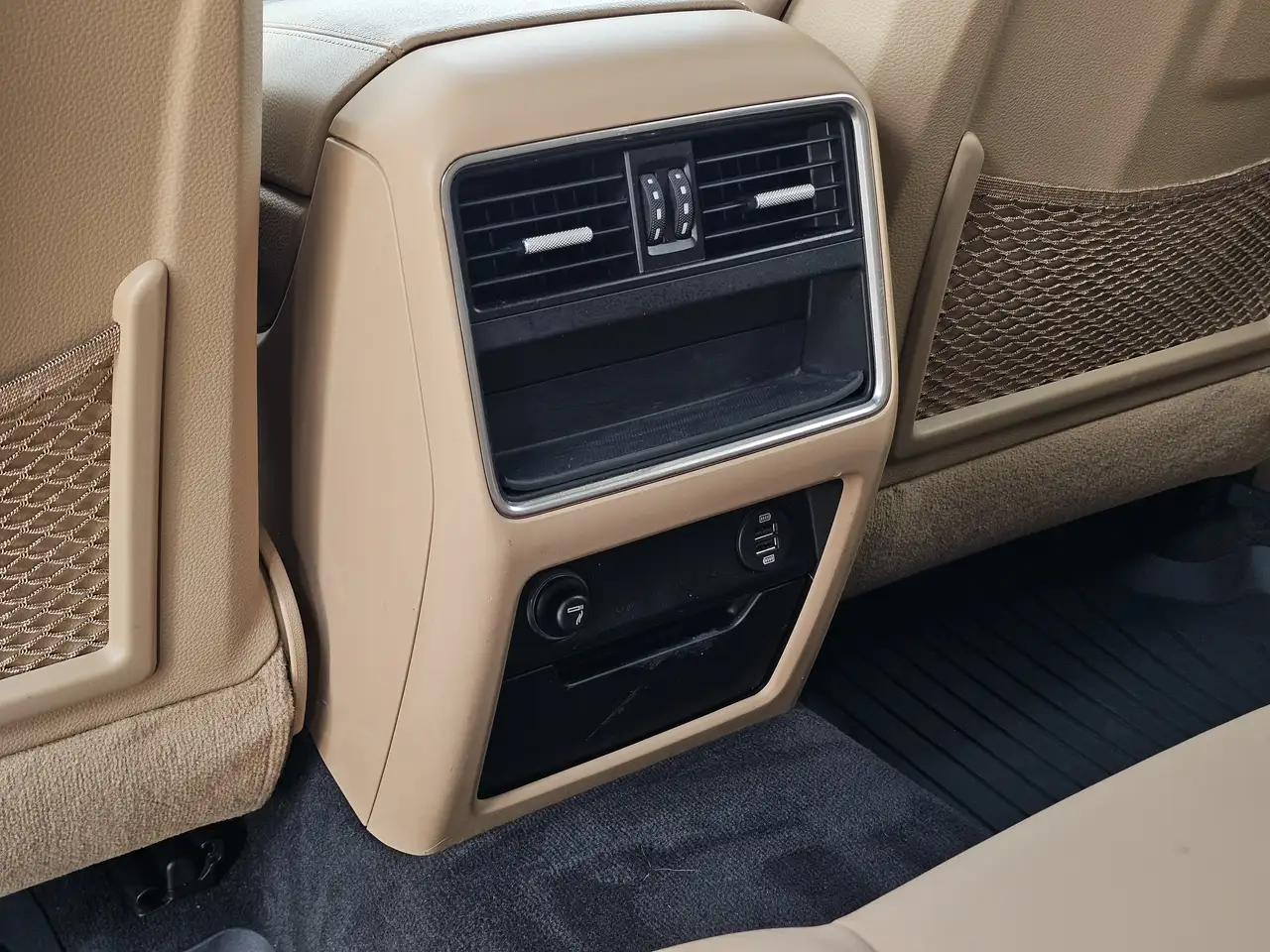 Porsche Cayenne снимка Porsche Cayenne