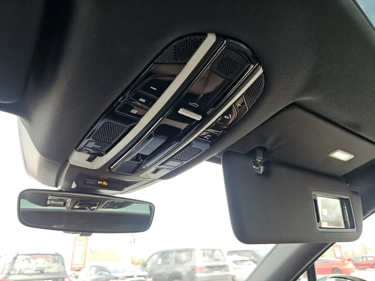 Porsche Cayenne снимка Porsche Cayenne