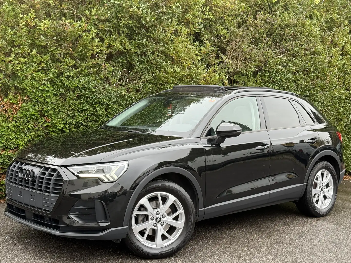 Audi Q3 35 TDi S tronic+NAVI+CAMERA+TOIT OUVRANT+LED+EU6 Noir - 1