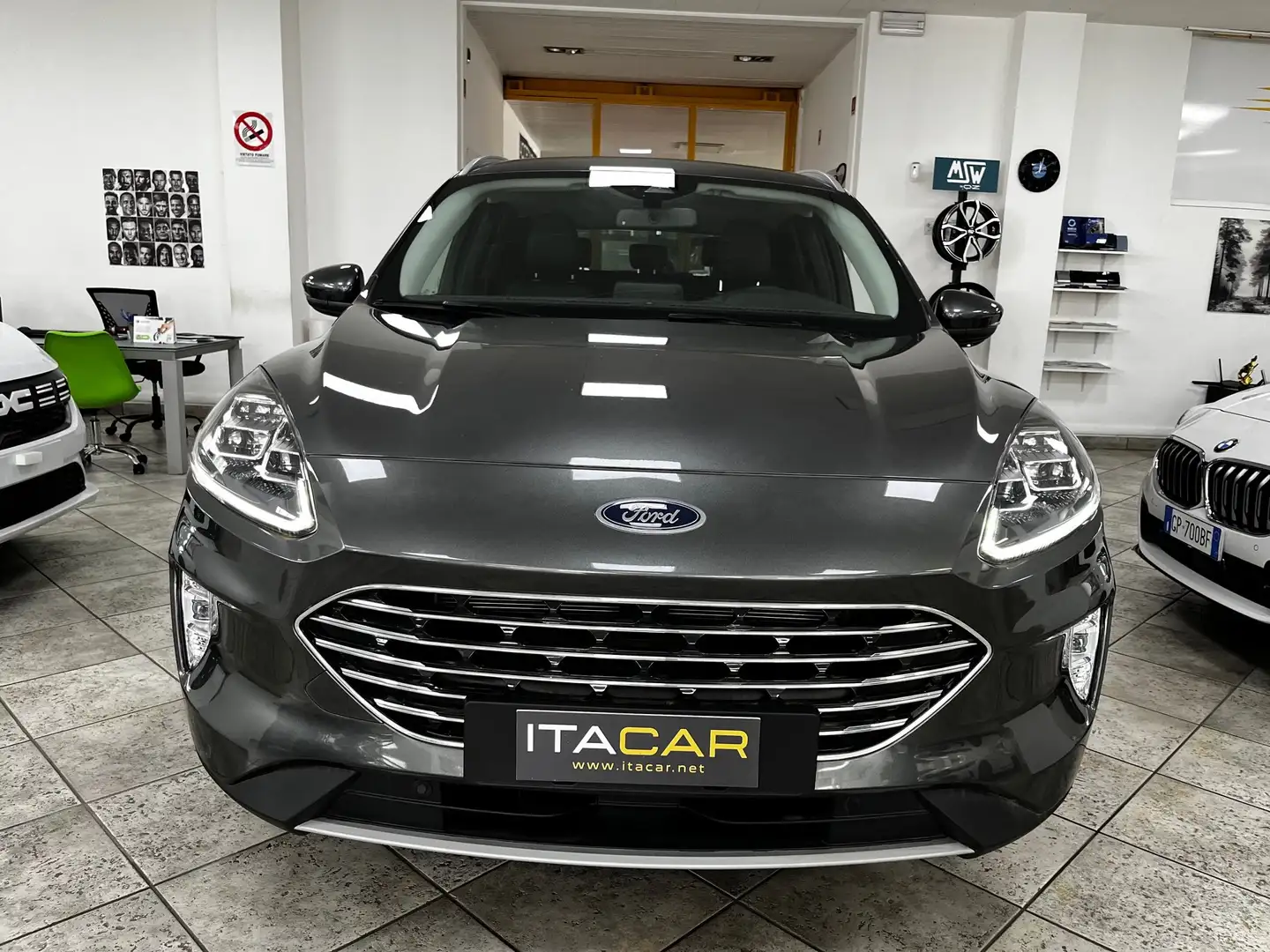 Ford Kuga Kuga 2.5 full hybrid Titanium x awd 190cv Gris - 2