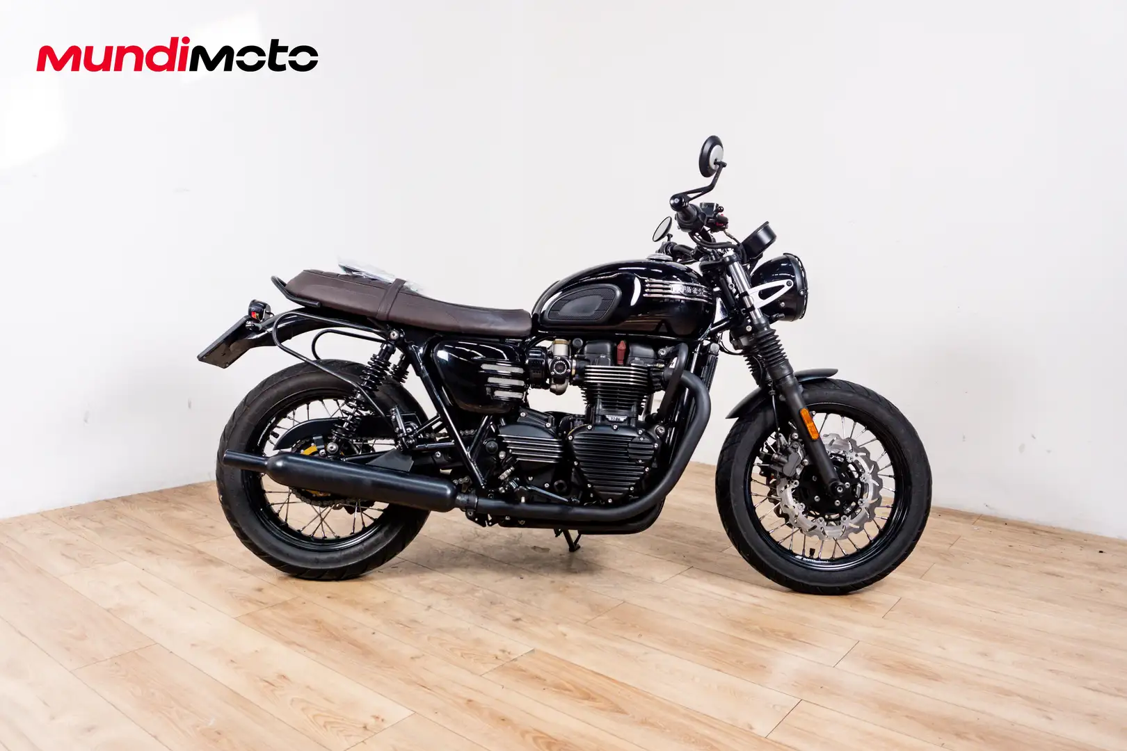 Triumph Bonneville T120 - 1