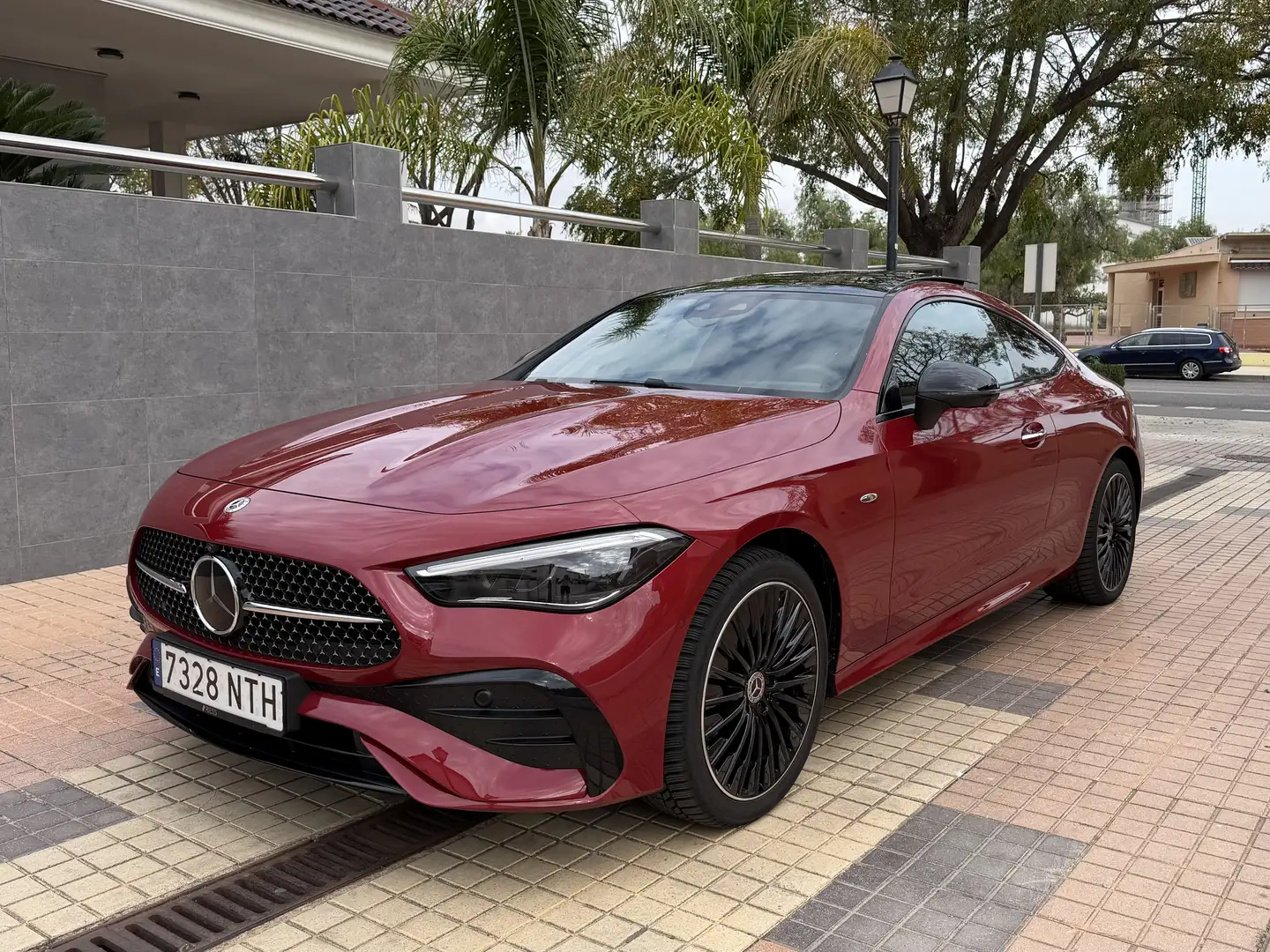 Mercedes-Benz CLE 300 300e 9G-DCT Rojo - 2