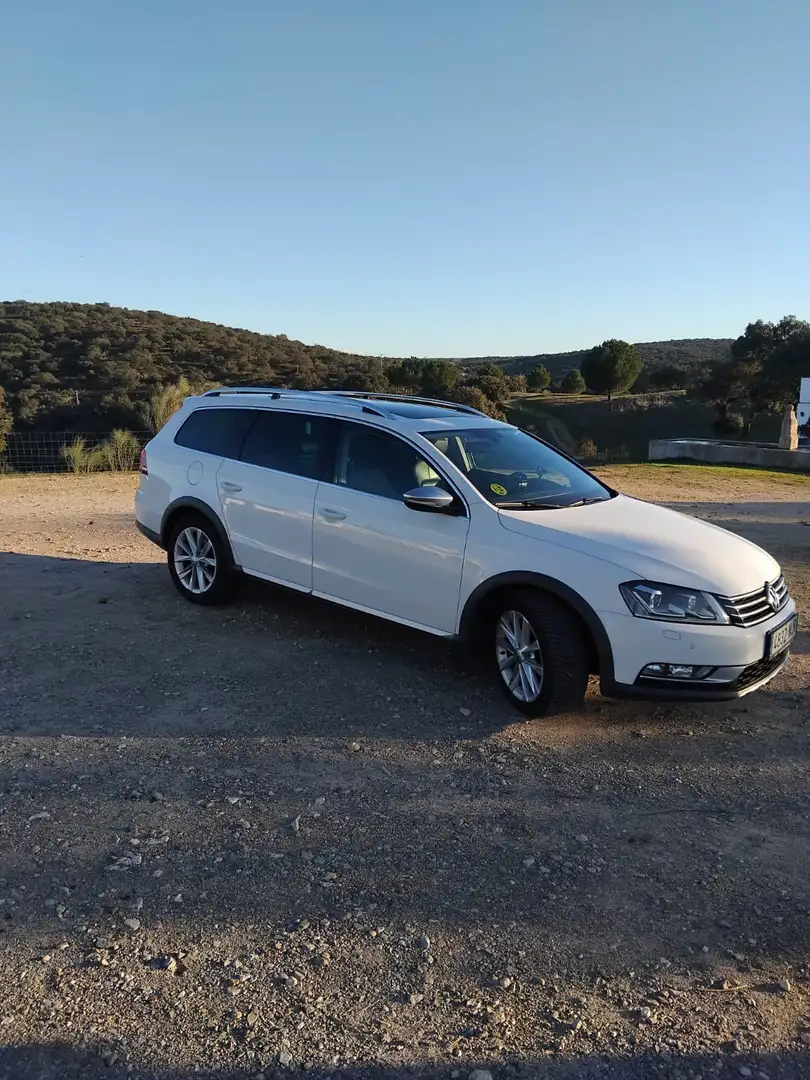 Volkswagen Passat Alltrack 2.0TDI BMT 4M DSG 177 Blanco - 1