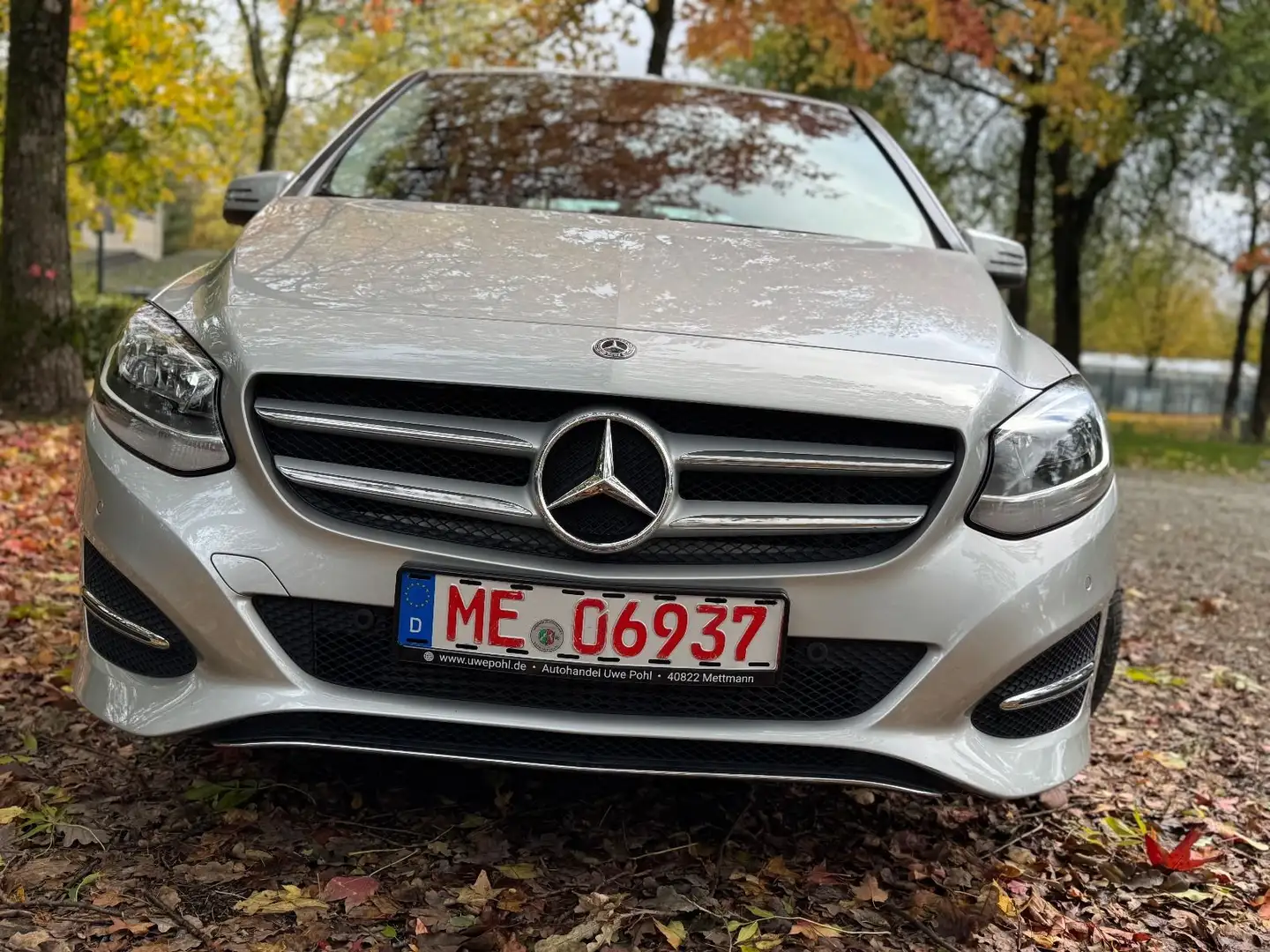 Mercedes-Benz B 180 Style mit erst 28180 km ! Silber - 2