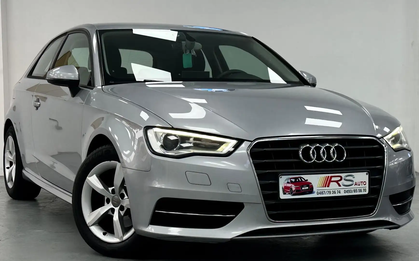 Audi A3 1.6TDi-GARANTIE 12 MOIS-BI XENON-GPS-SIEGES CHAUFF Zilver - 2