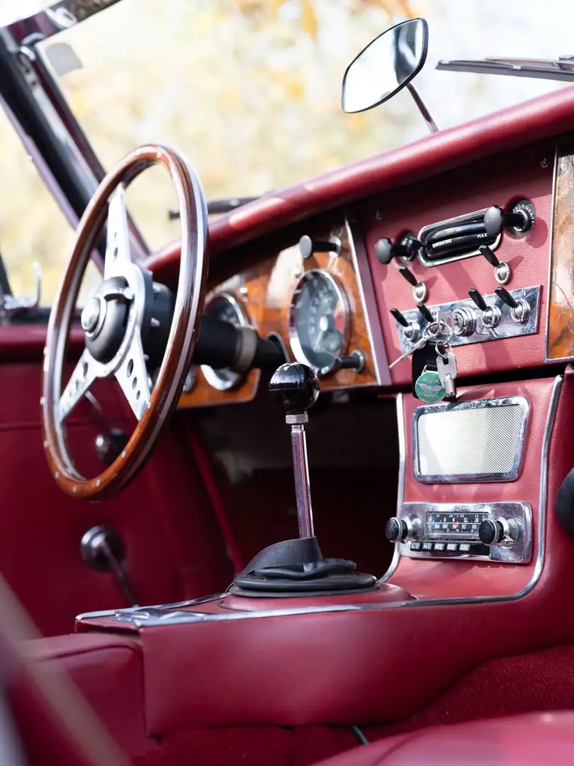 Austin-Healey MK III Weiß - 1