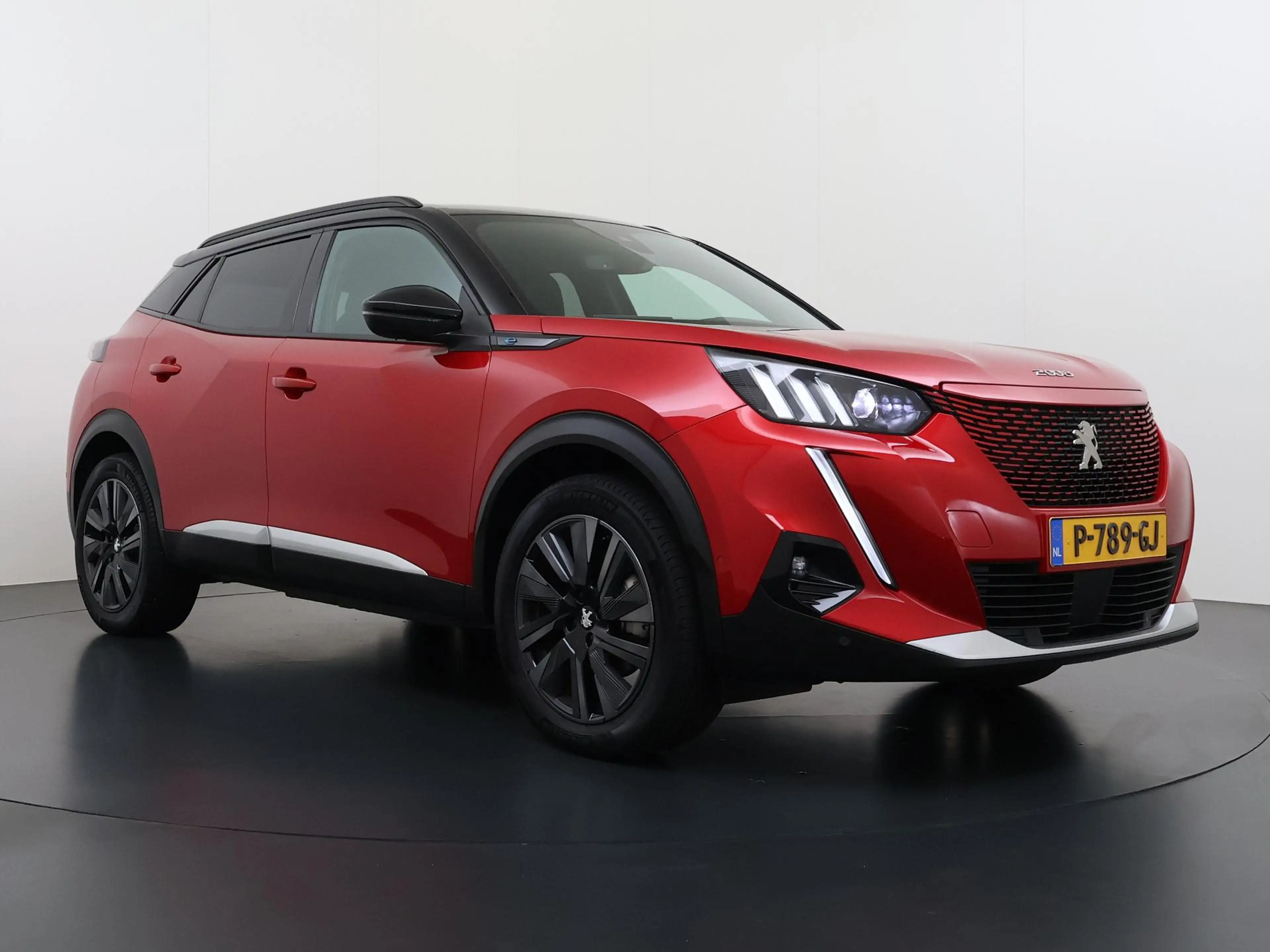 Peugeot e-2008 GT Pack 50 kWh | Navigatie | Camera achter | Parke — photo 2