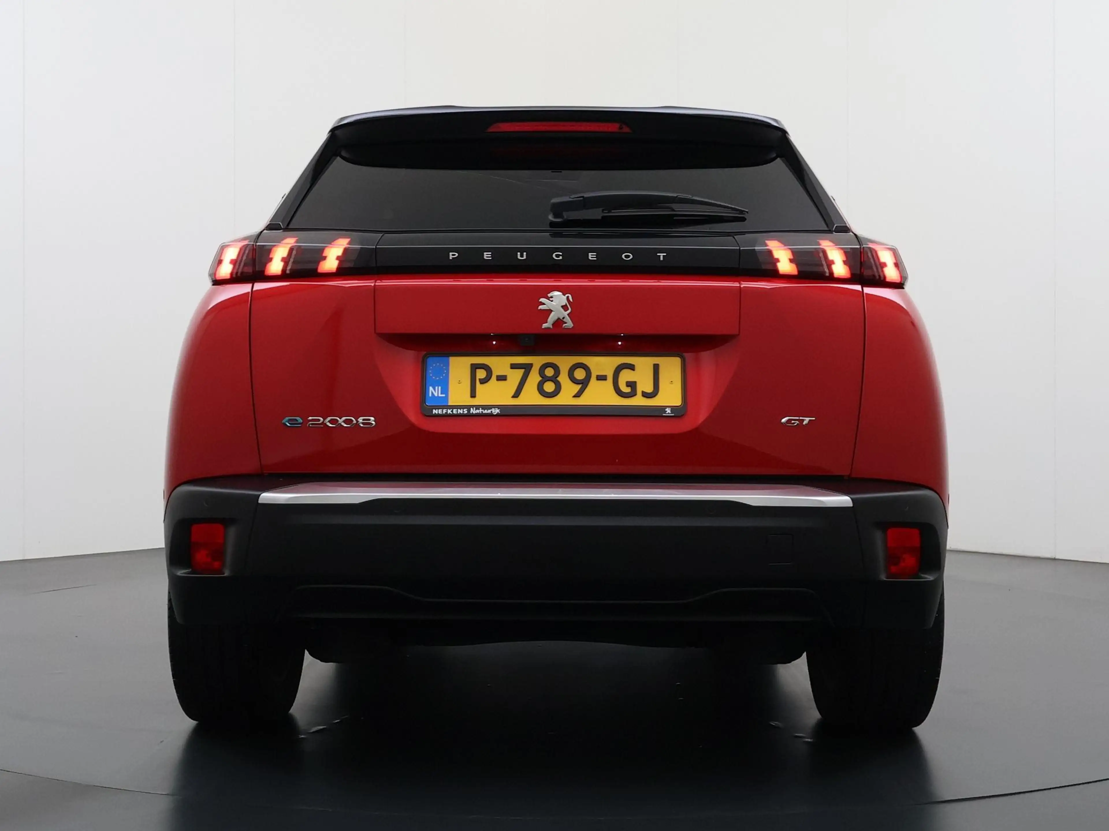 Peugeot e-2008 GT Pack 50 kWh | Navigatie | Camera achter | Parke — photo 7
