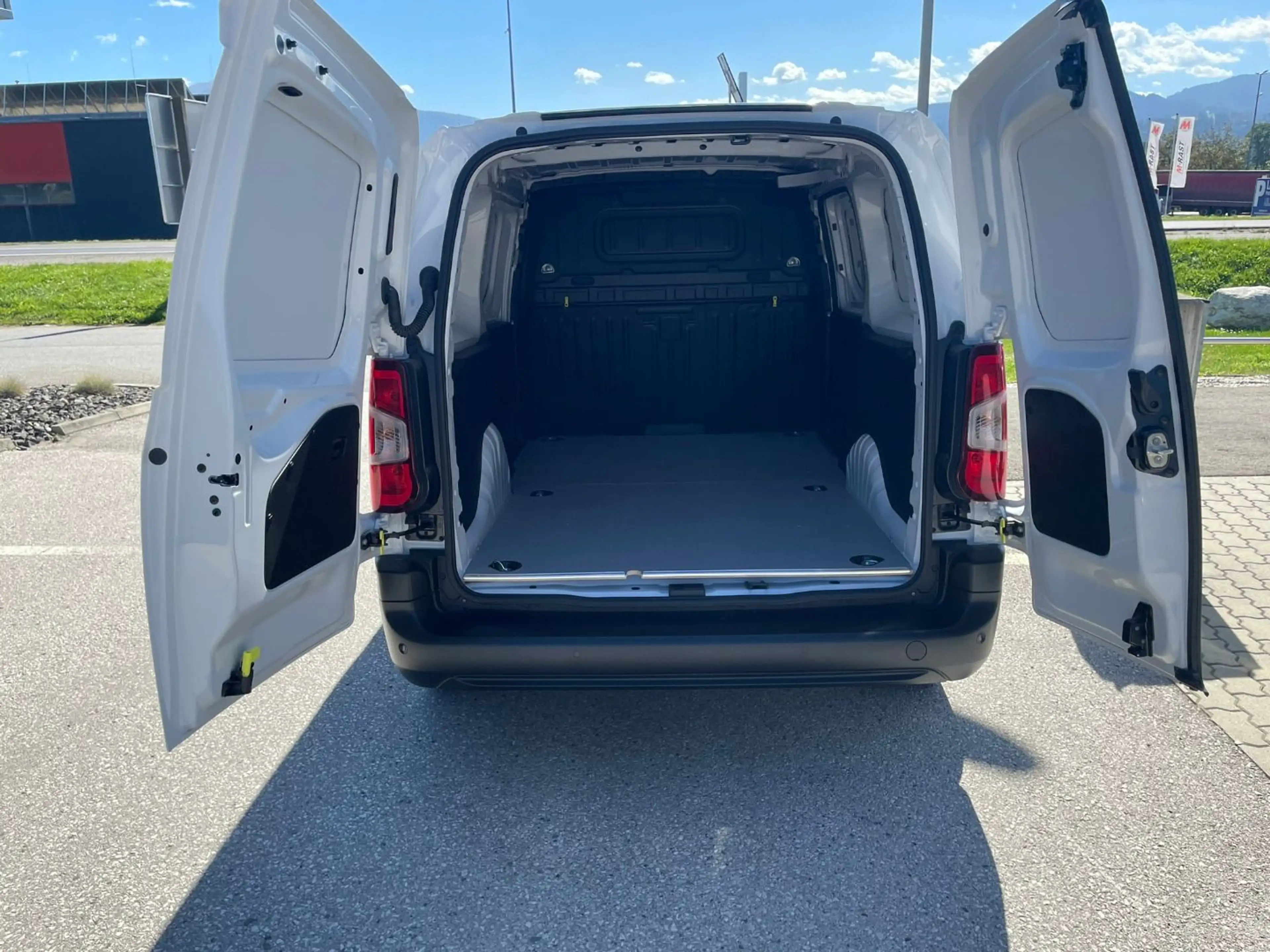 Toyota Proace City Pro Ace City L2 Kasten 1,5 D 102ProWork Aktion — photo 8