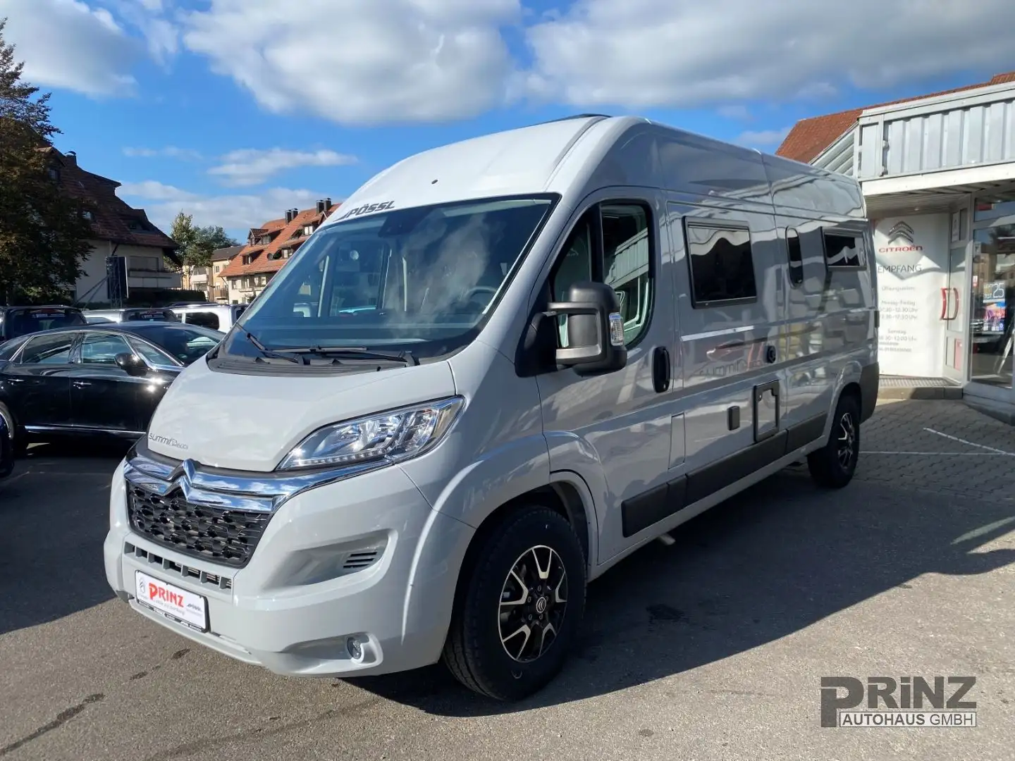 Pössl Summit 600 L Shine 165 PS*2.Batt.*Doppelsitzbank Grau - 1