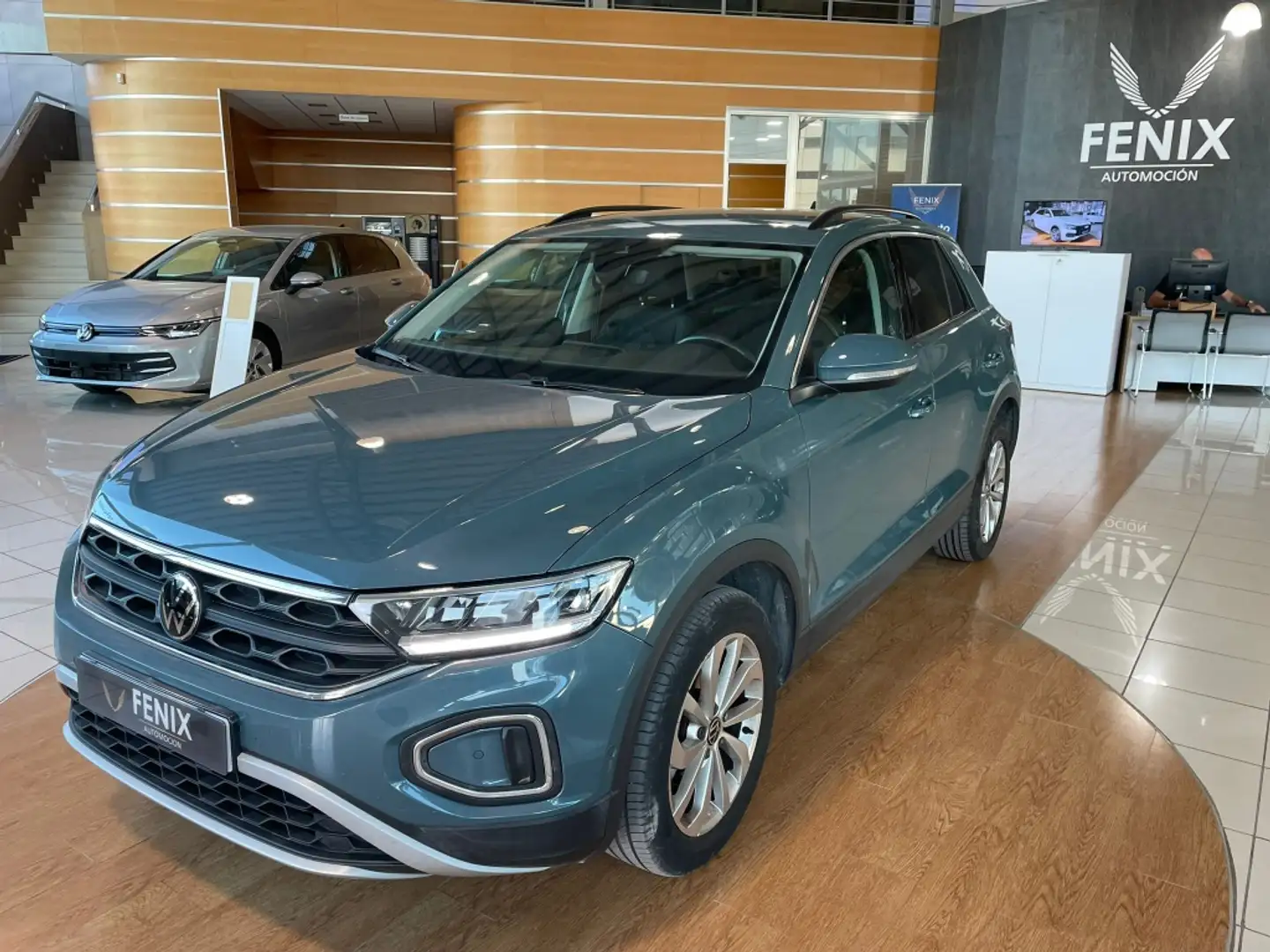 Volkswagen T-Roc 1.0 TSI Life 81kW Azul - 1
