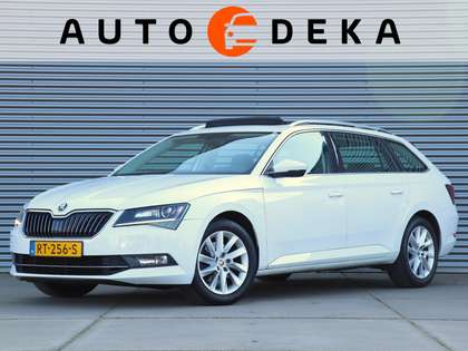 Skoda Superb Combi 1.6 TDI Style Automaat *Panodak*Leder/Alcant