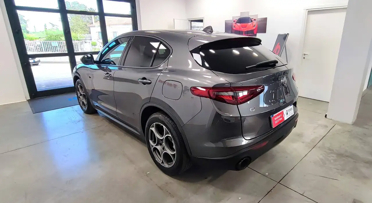 Alfa Romeo Stelvio 2022