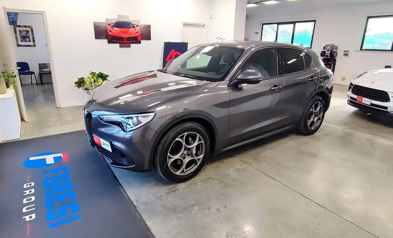 Alfa Romeo Stelvio 2022