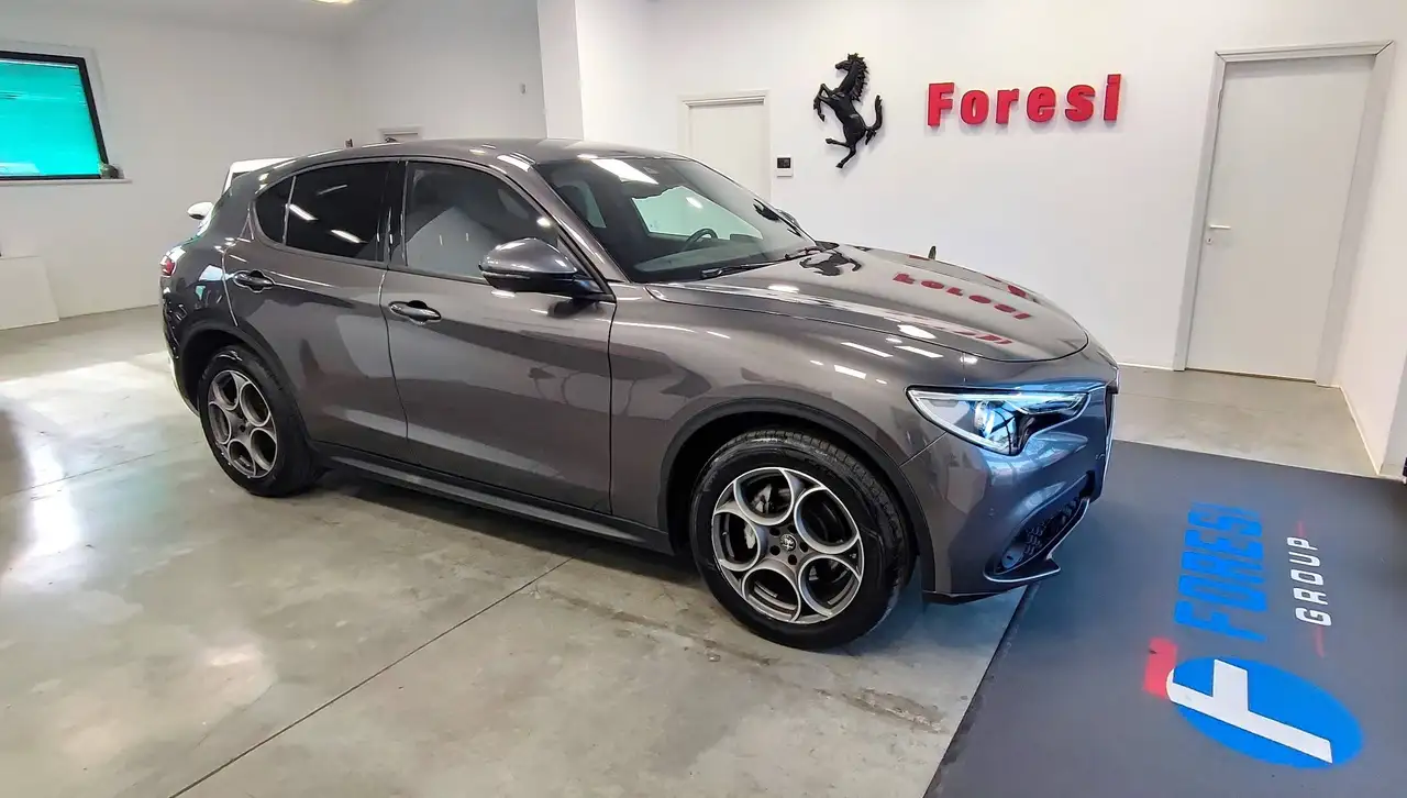 Alfa Romeo Stelvio 2022