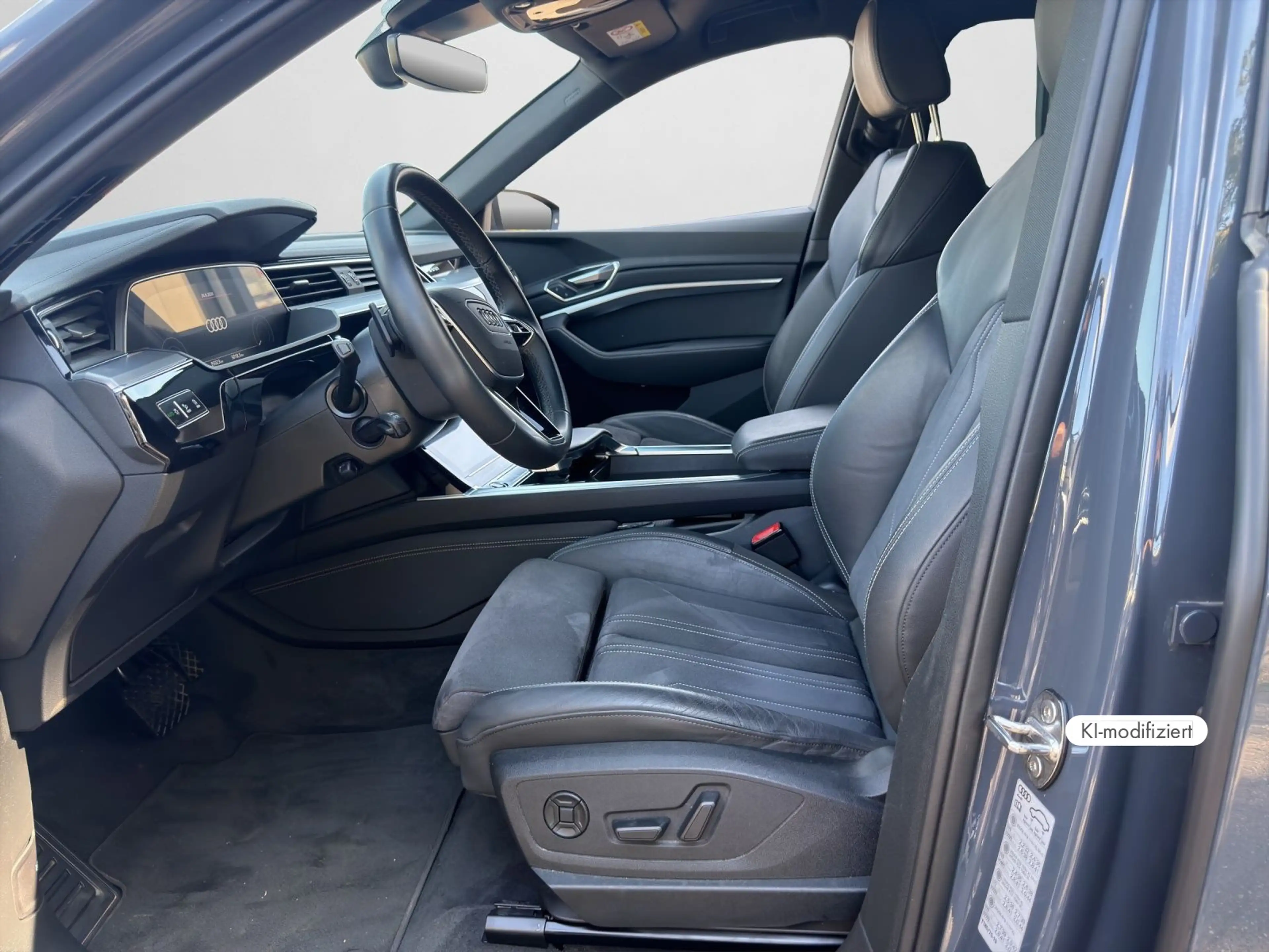 Audi Q8 e-tron 50 quattro advanced MATRIX HUD — photo 12