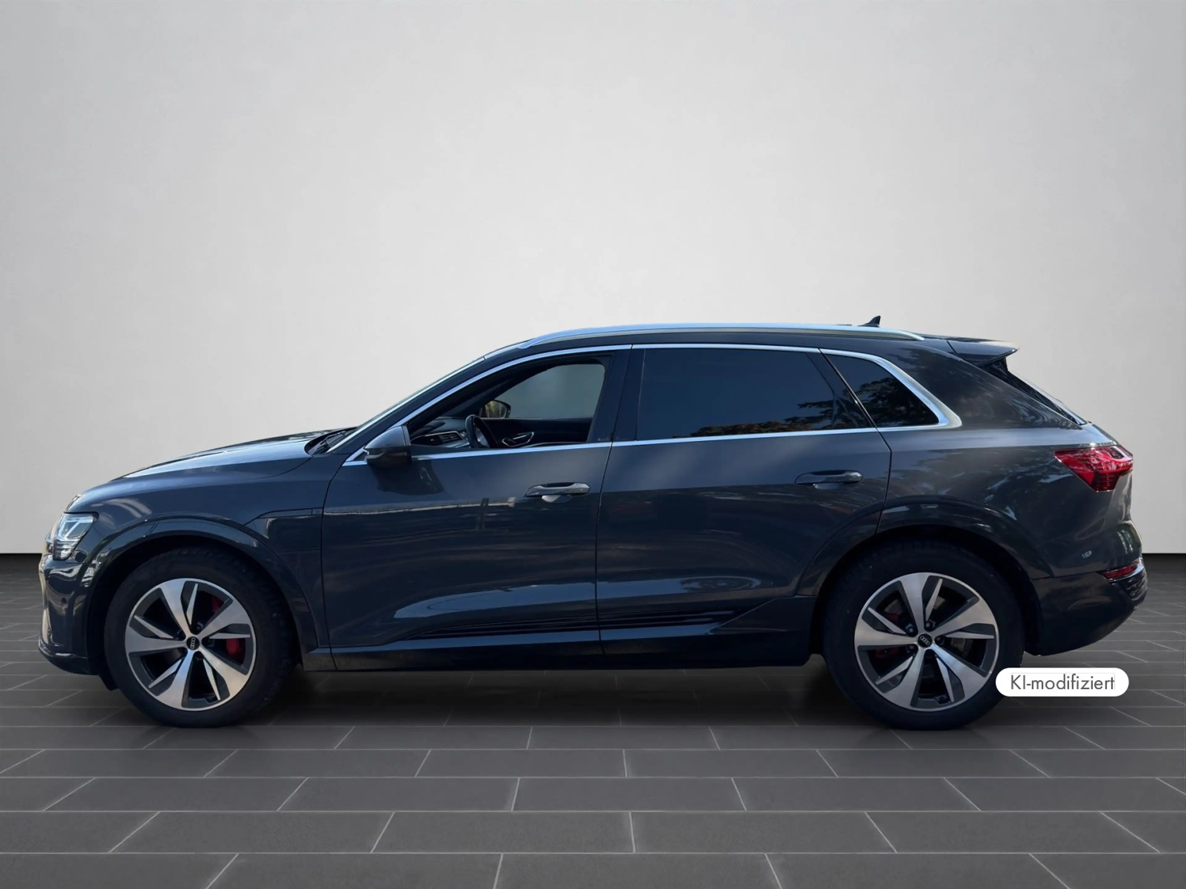 Audi Q8 e-tron 50 quattro advanced MATRIX HUD — photo 7