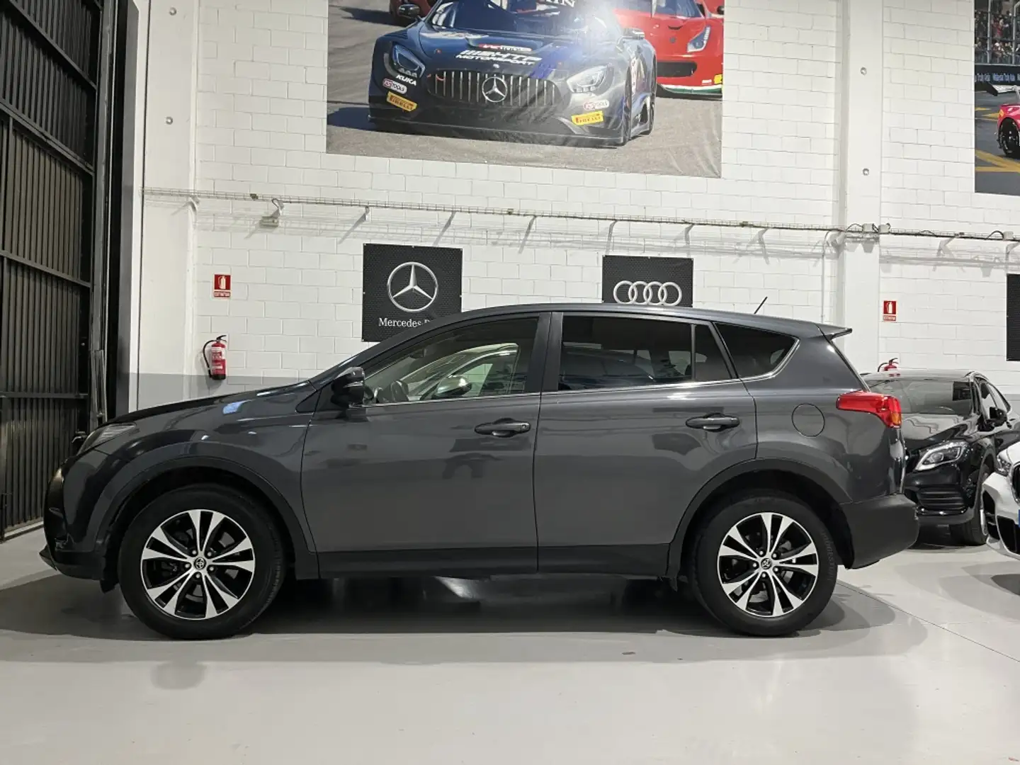 Toyota RAV 4 120D Advance AWD Gris - 1