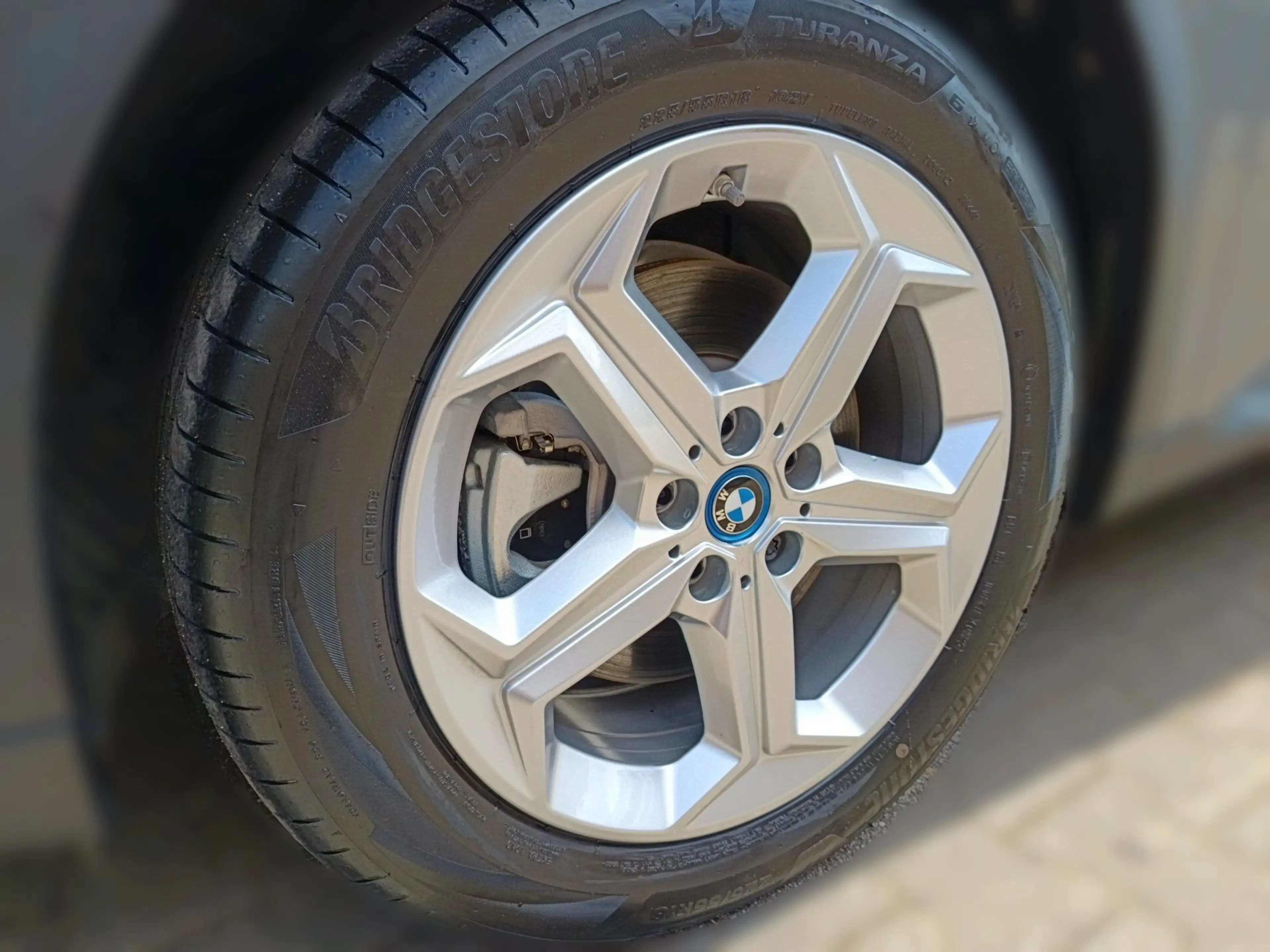 BMW iX2 30xDrive ICONIC GLOW+HEAD UP+MEMORY+DR. ASS PLUS — photo 11