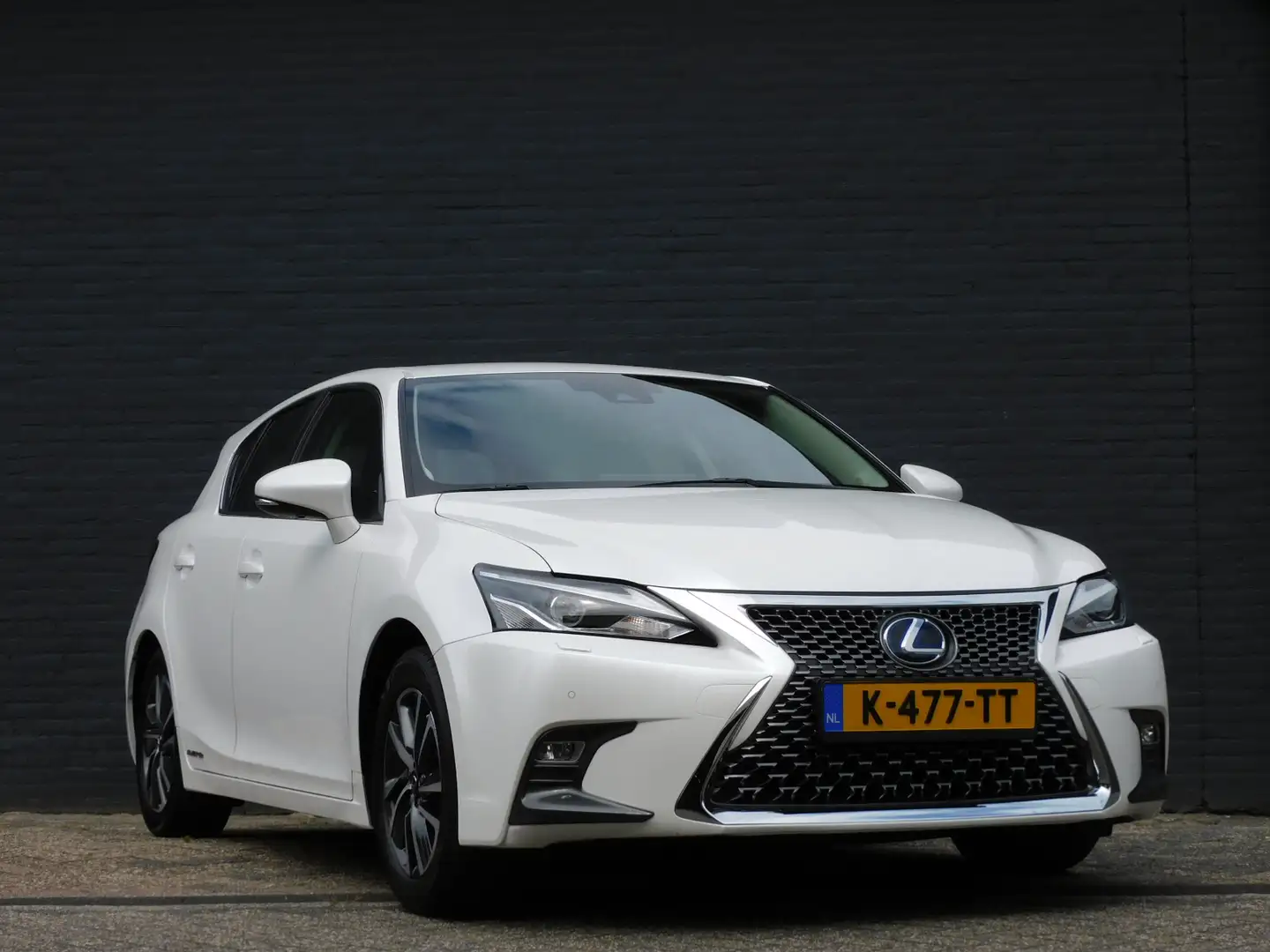 Lexus CT 200h Ultimate Edition 1e EIGENAAR! VOLLEDIG ONDERHOUDEN Wit - 2