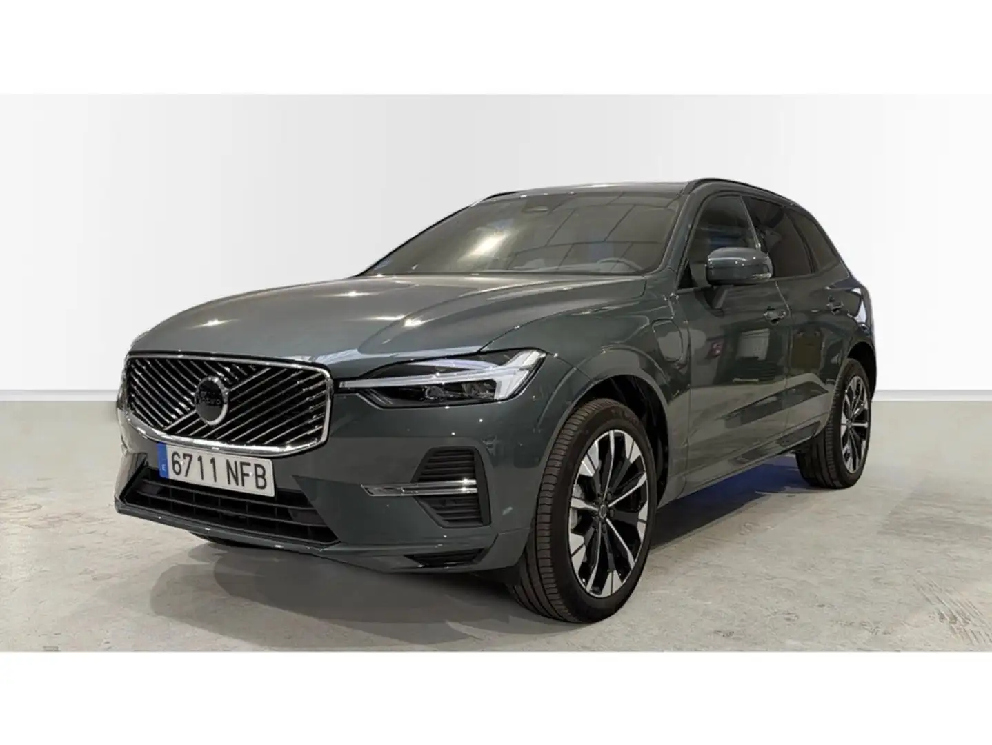 Volvo XC60 T6 Recharge Core Verde - 1
