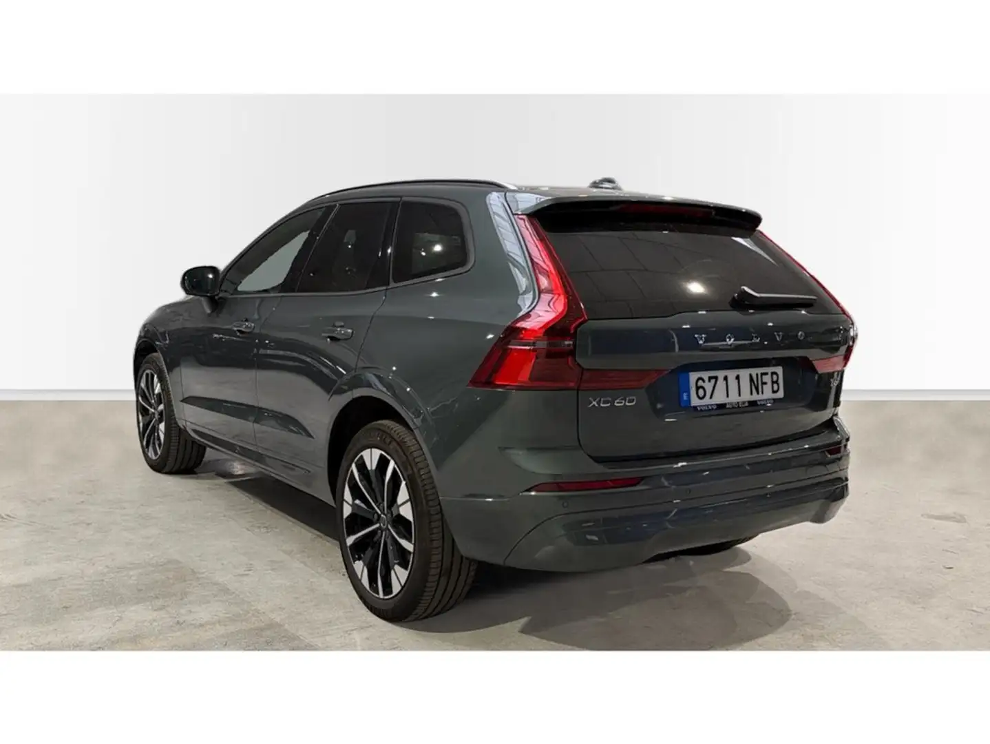 Volvo XC60 T6 Recharge Core Verde - 2