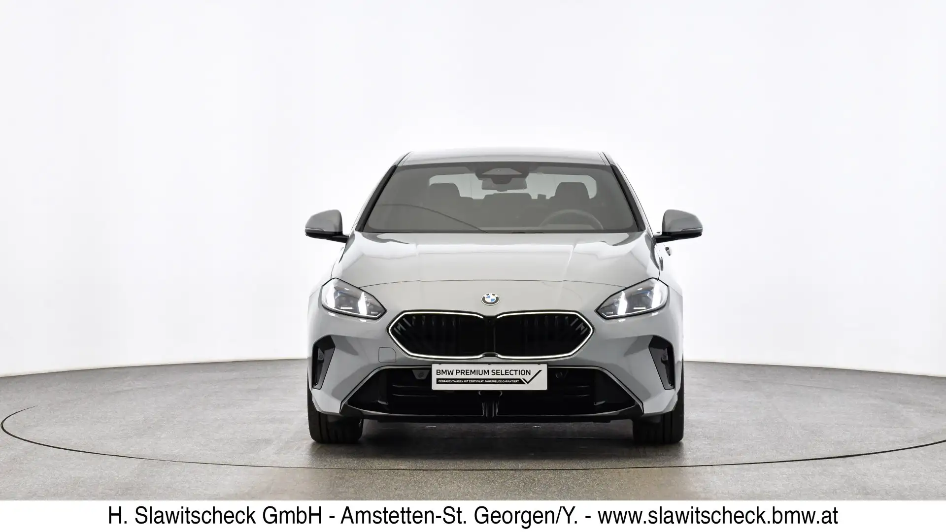 BMW 218 d F74 Grau - 2
