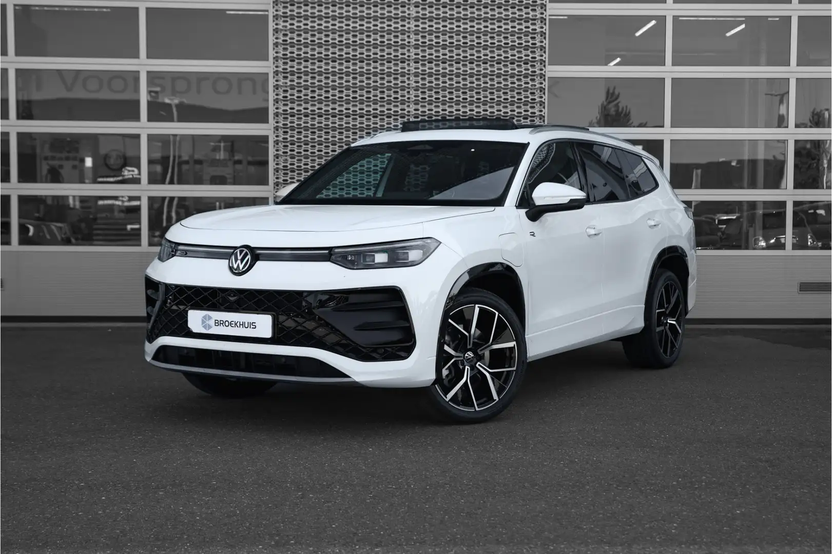 Volkswagen Tayron 1.5TSi 204pk eHybrid R-Line Edition | Panoramadak Bianco - 1
