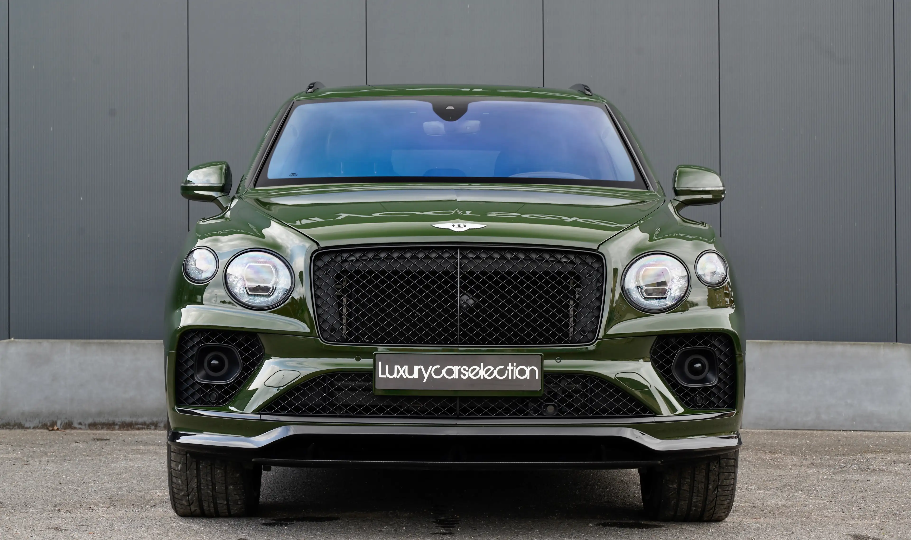 Bentley Bentayga V8 First Edition *MULLINER/NIGHTVISION/NAIM/FULL* — photo 6