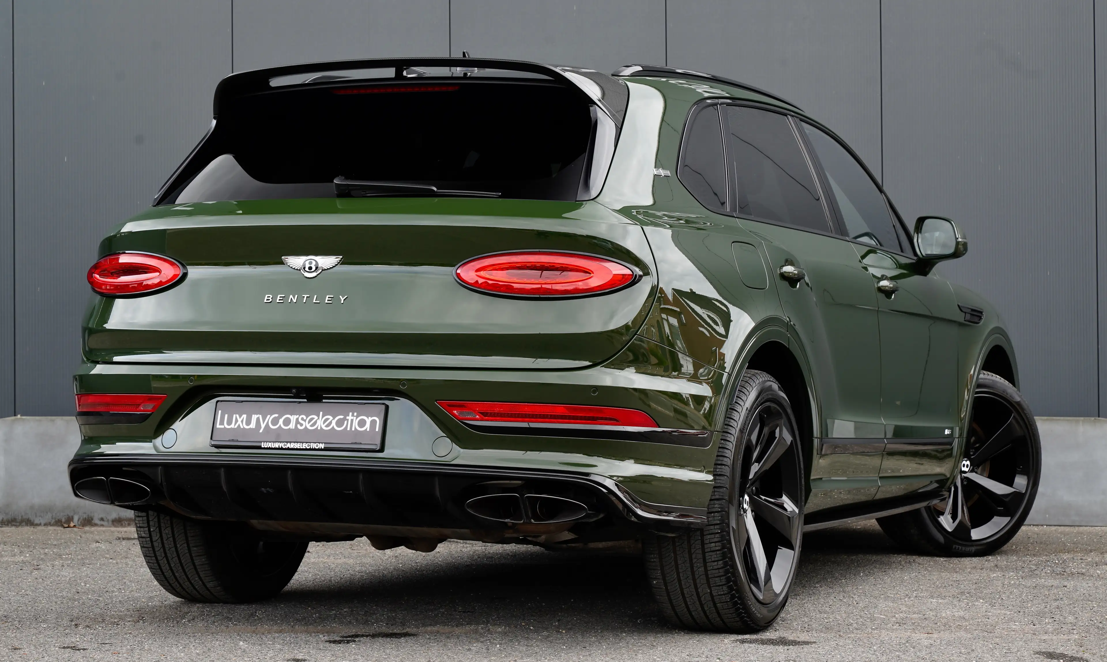 Bentley Bentayga V8 First Edition *MULLINER/NIGHTVISION/NAIM/FULL* — photo 5