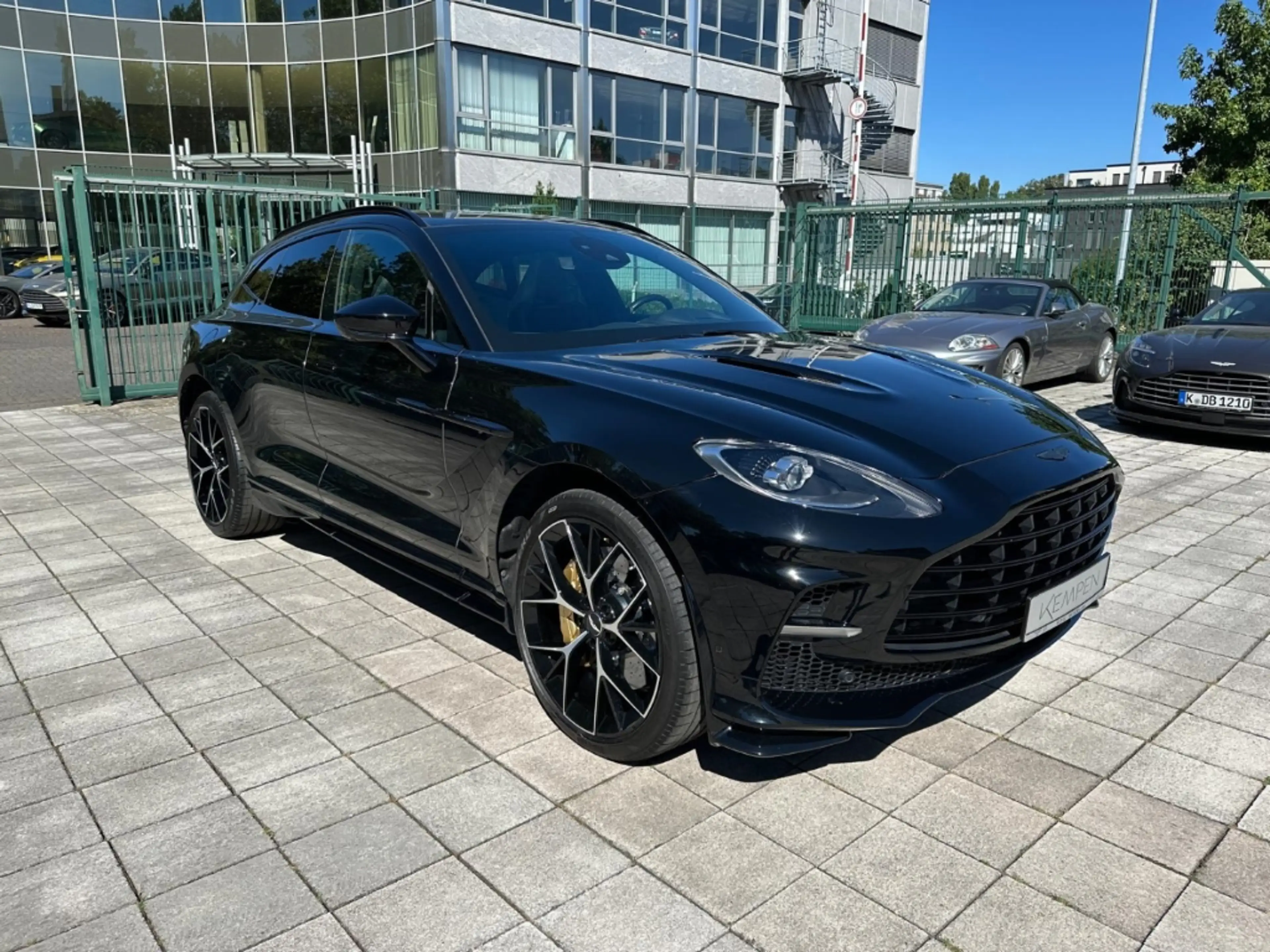 Aston Martin DBX 707 Jet Black / Onyx Black — photo 7