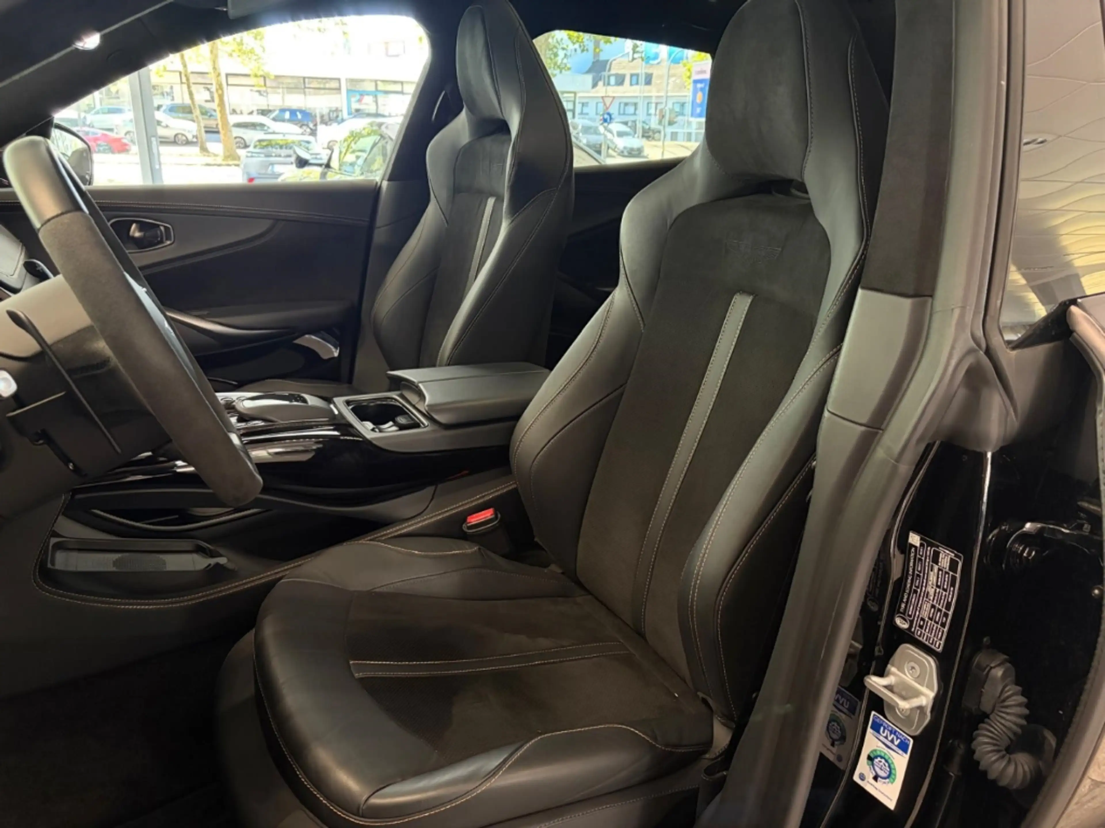 Aston Martin DBX 707 Jet Black / Onyx Black — photo 12