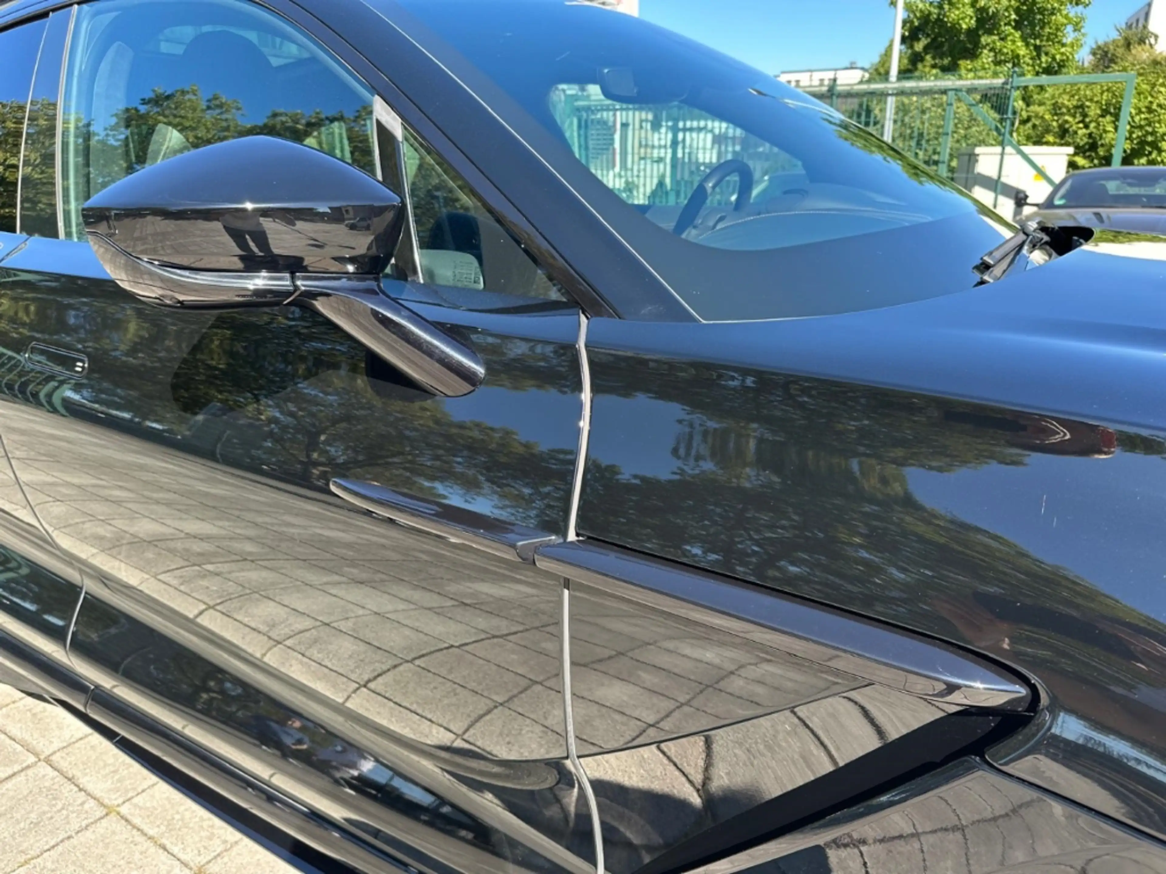 Aston Martin DBX 707 Jet Black / Onyx Black — photo 9