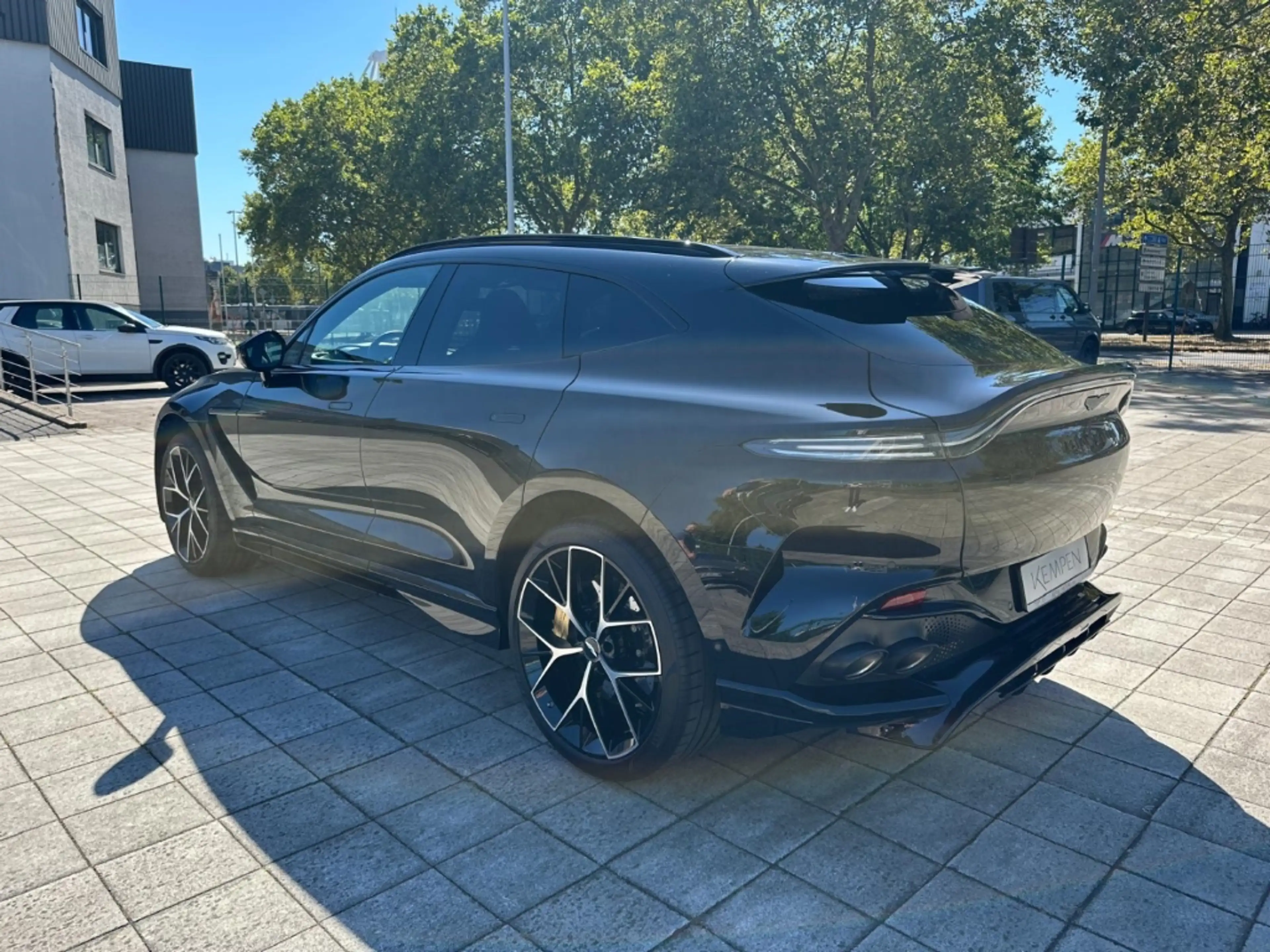 Aston Martin DBX 707 Jet Black / Onyx Black — photo 4