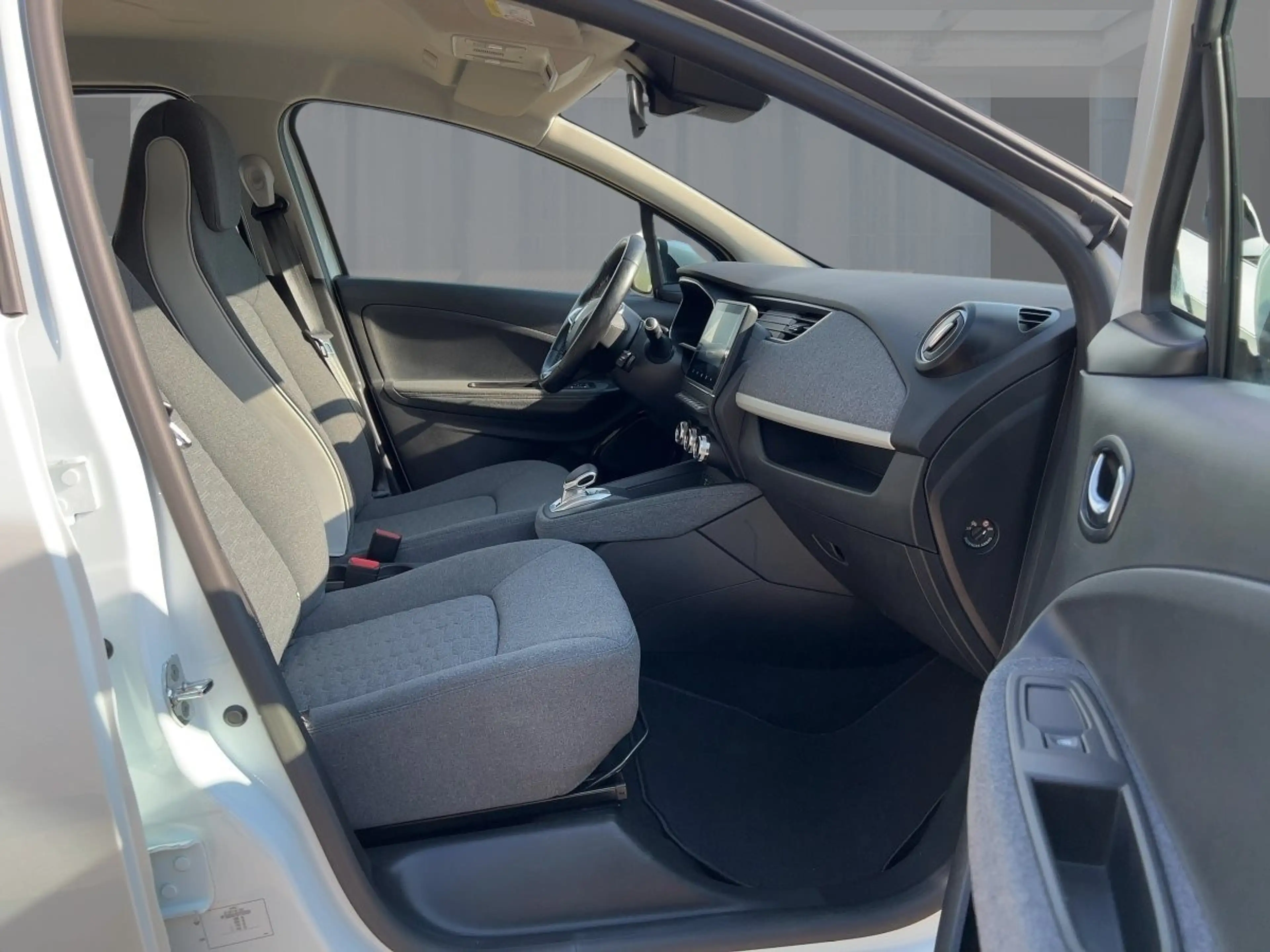 Renault ZOE R110 Z.E. 50 Experience — photo 8