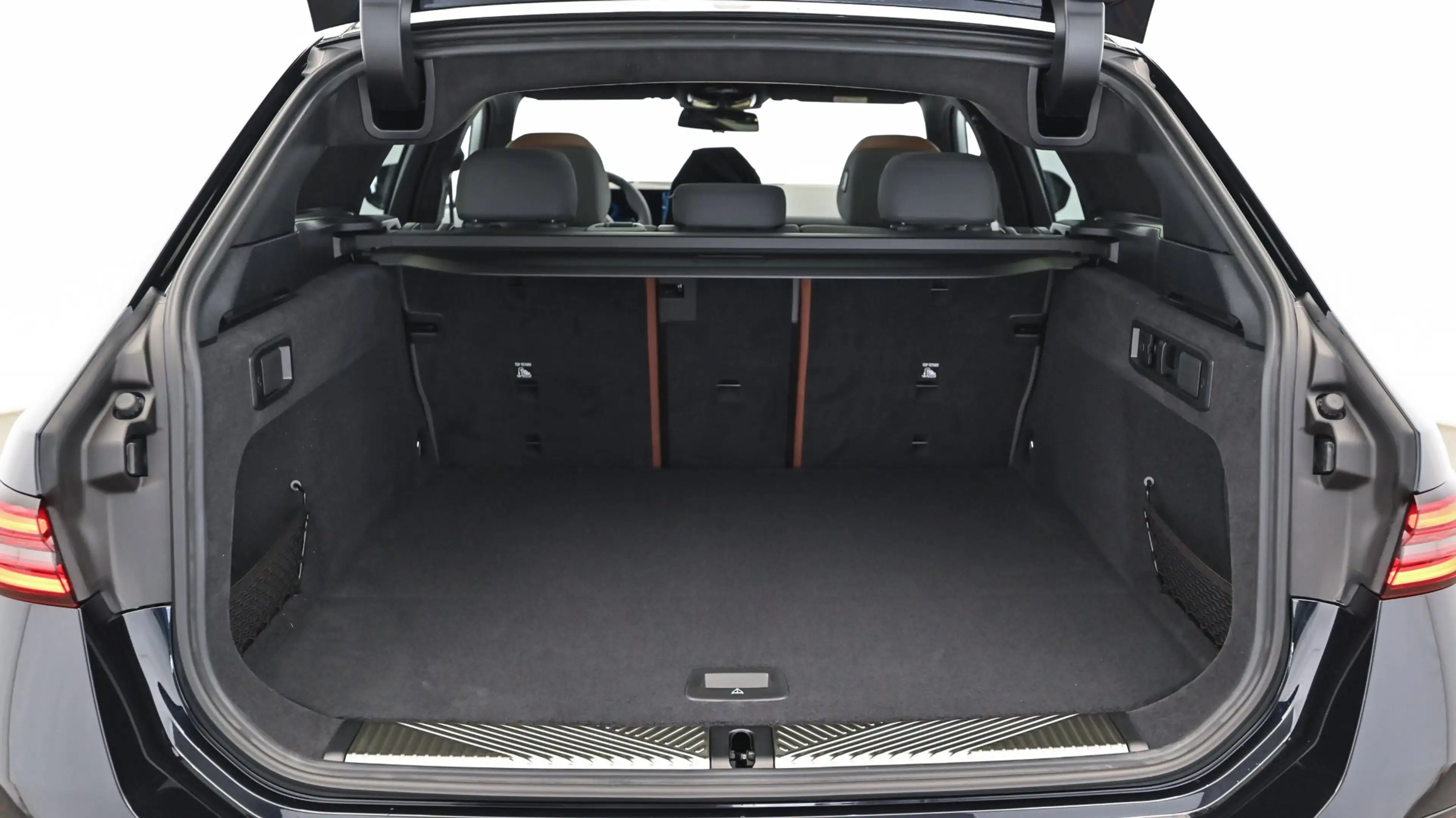BMW 540 d xDrive — photo 12
