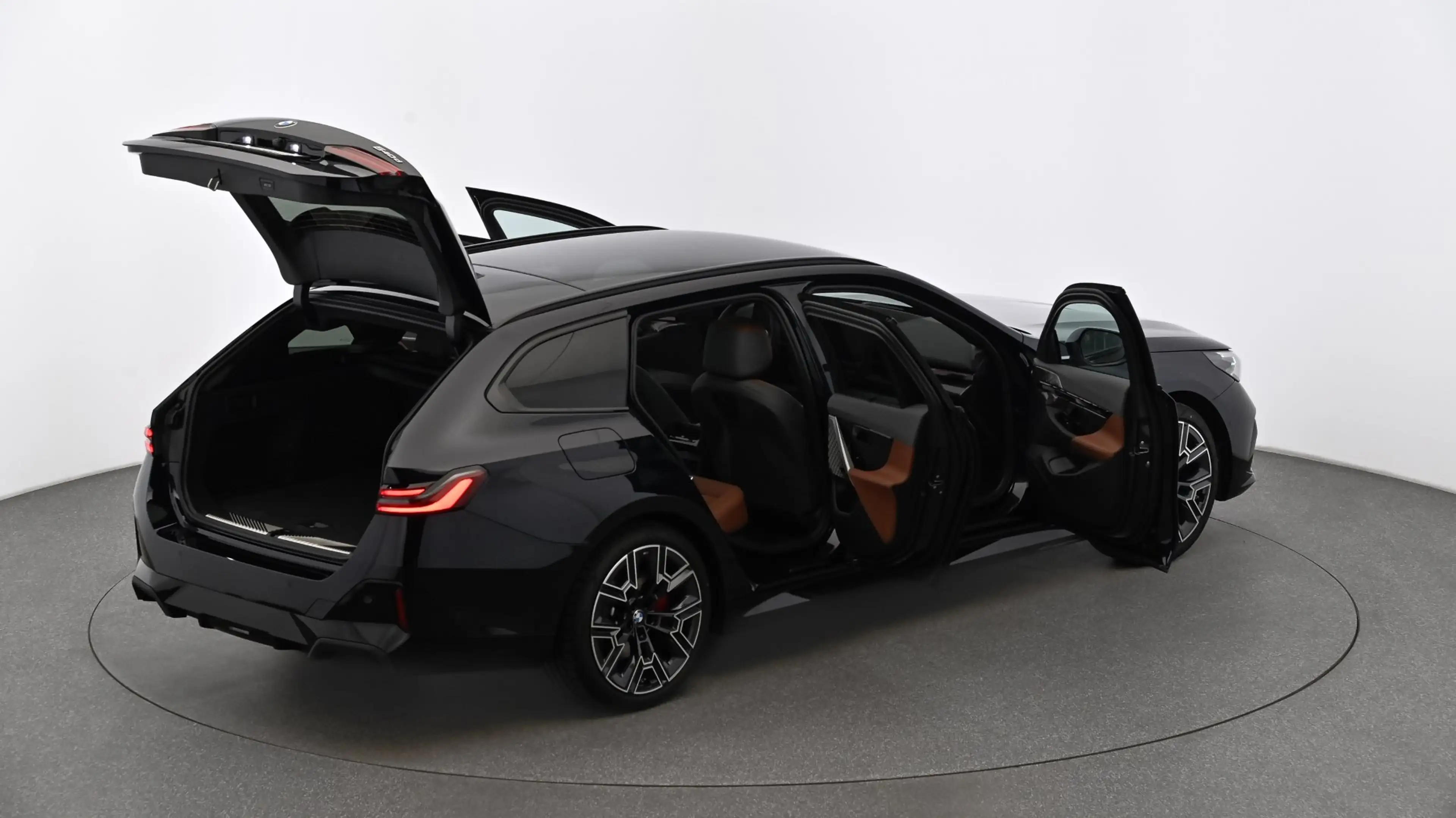 BMW 540 d xDrive — photo 11