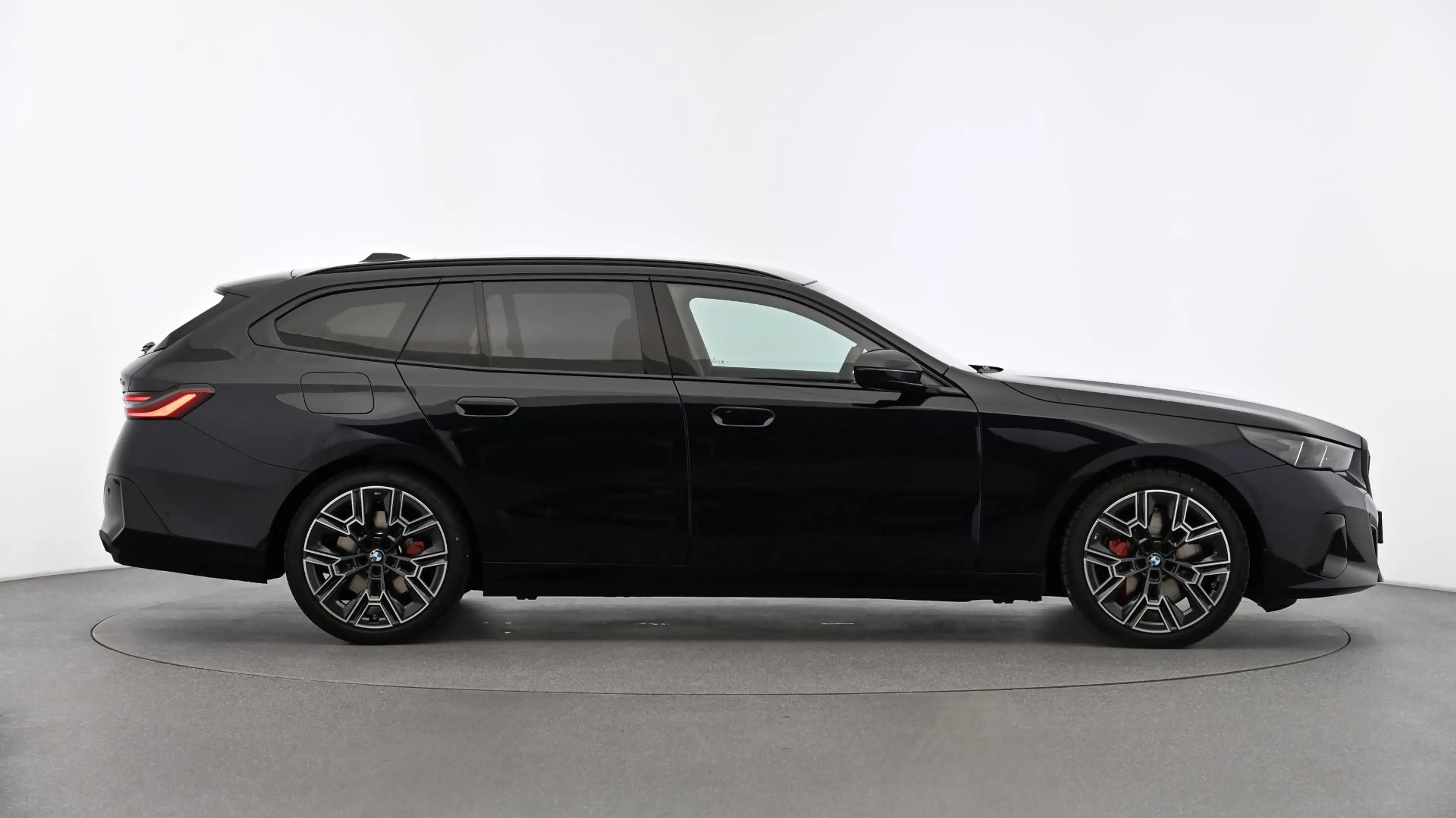 BMW 540 d xDrive — photo 8