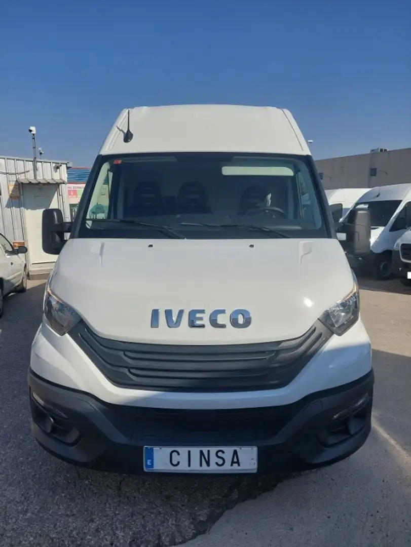 Iveco Daily IVECO Industrial Manual de 4 Puertas Wit - 2