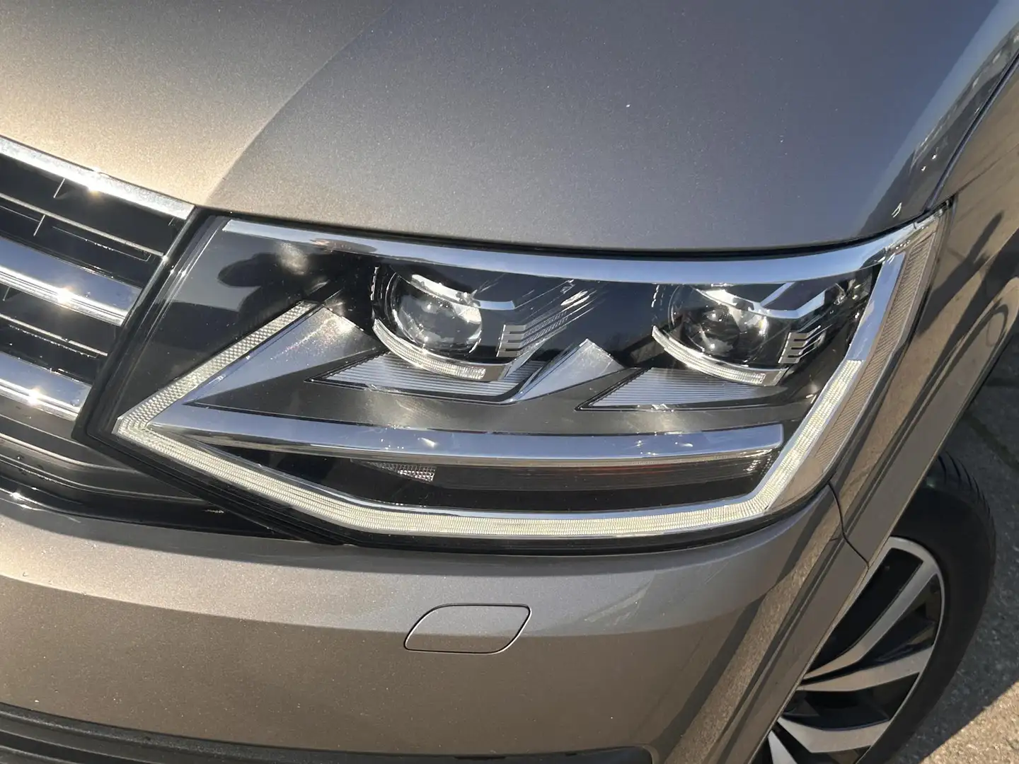 Volkswagen T6 Caravelle 2.0 TDI 199PK L2H1 DC Highline Transporter BOM VOL - 2