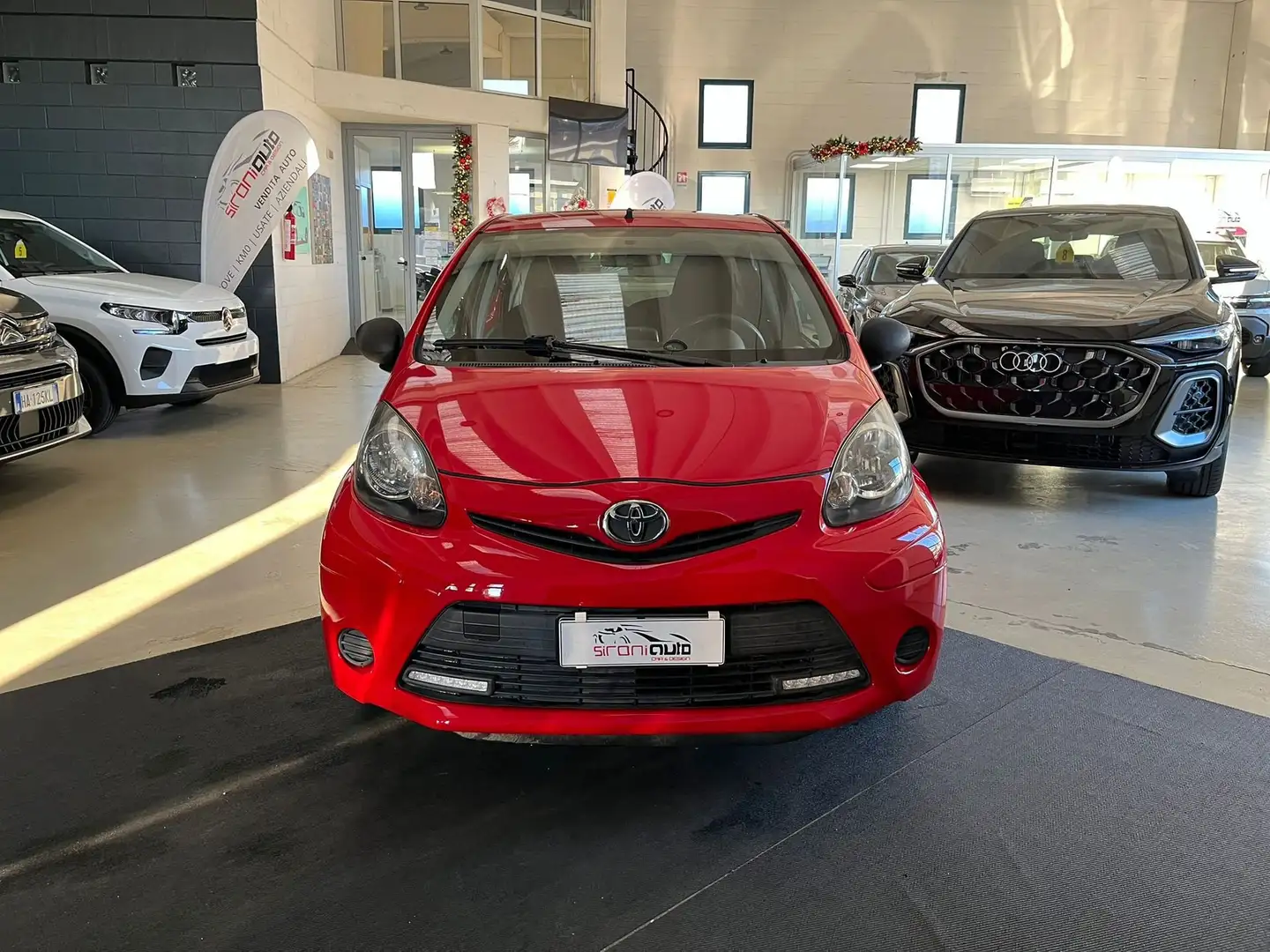 Toyota Aygo Aygo 1.0 12V VVT-i 5 porte Active Connect Rosso - 2