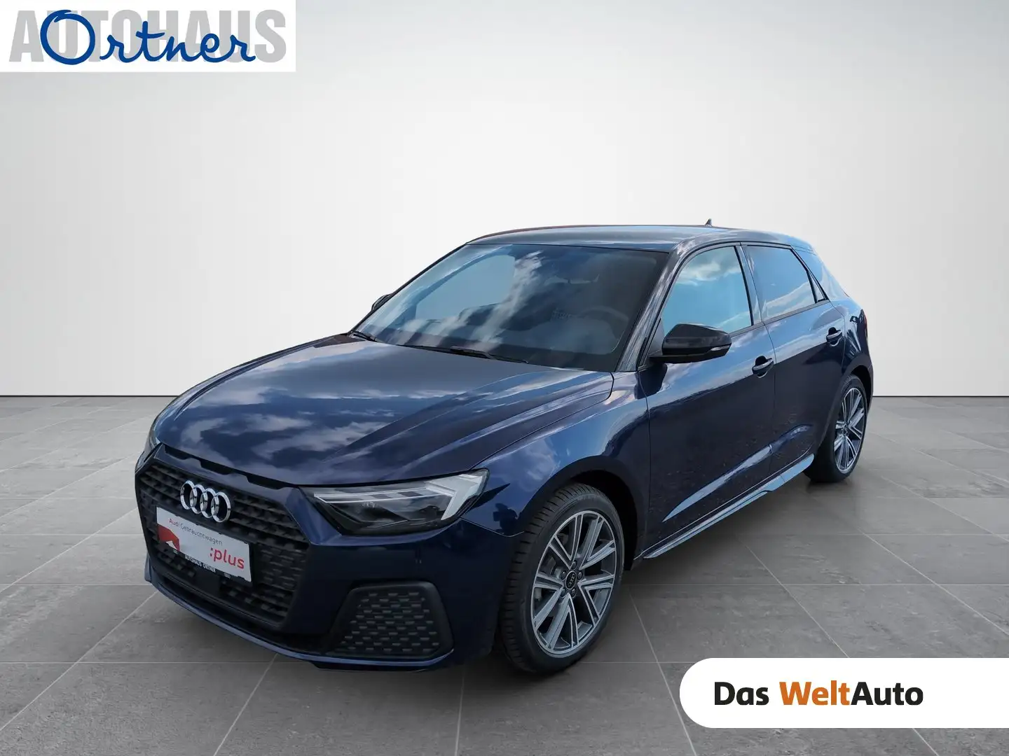 Audi A1 30 TFSI intense Blau - 1