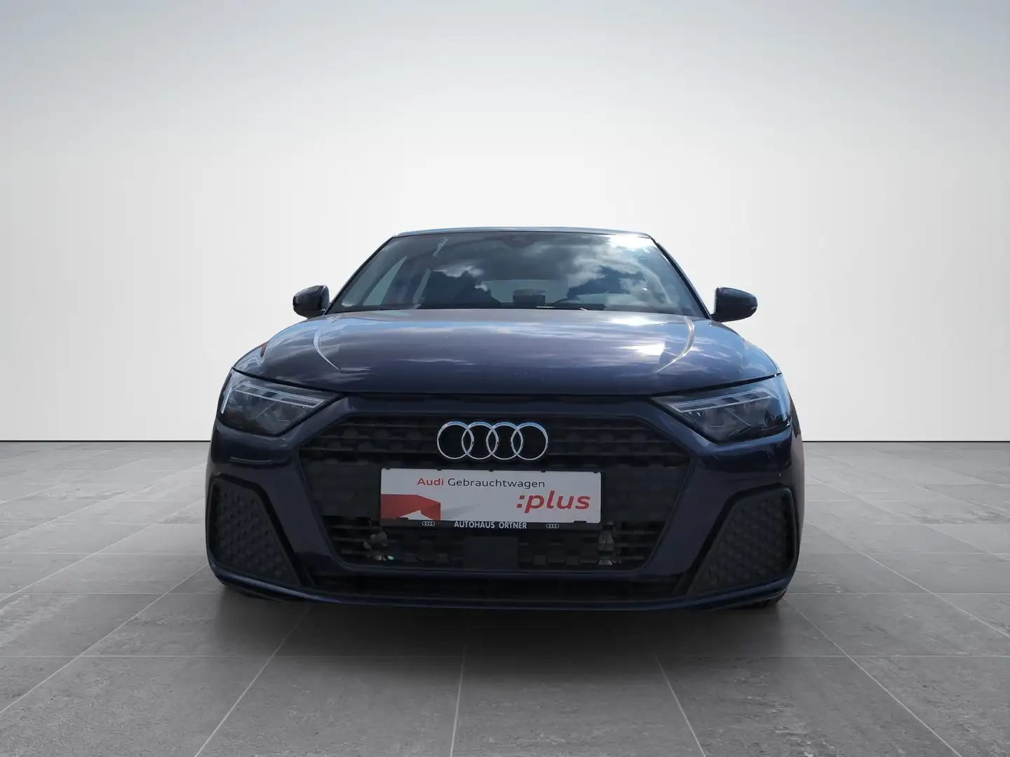 Audi A1 30 TFSI intense Blau - 2