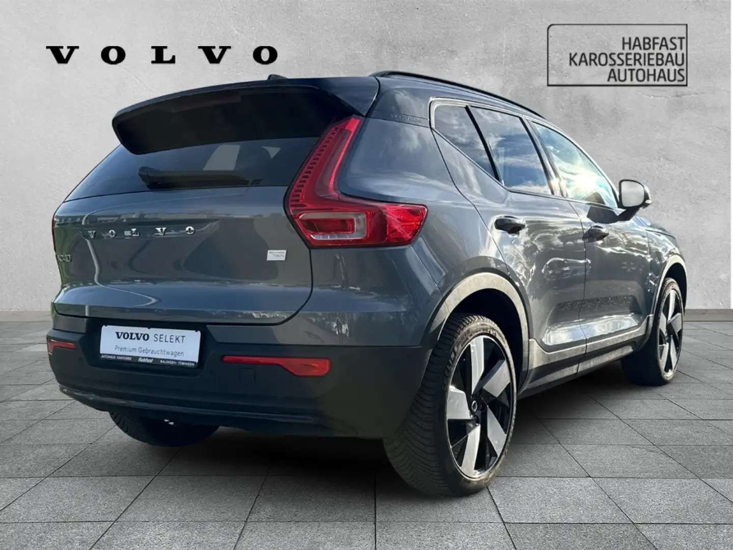 Volvo XC40 Ultimate Recharge Pure Electric AWD StandHZG AHK D Grau - 2