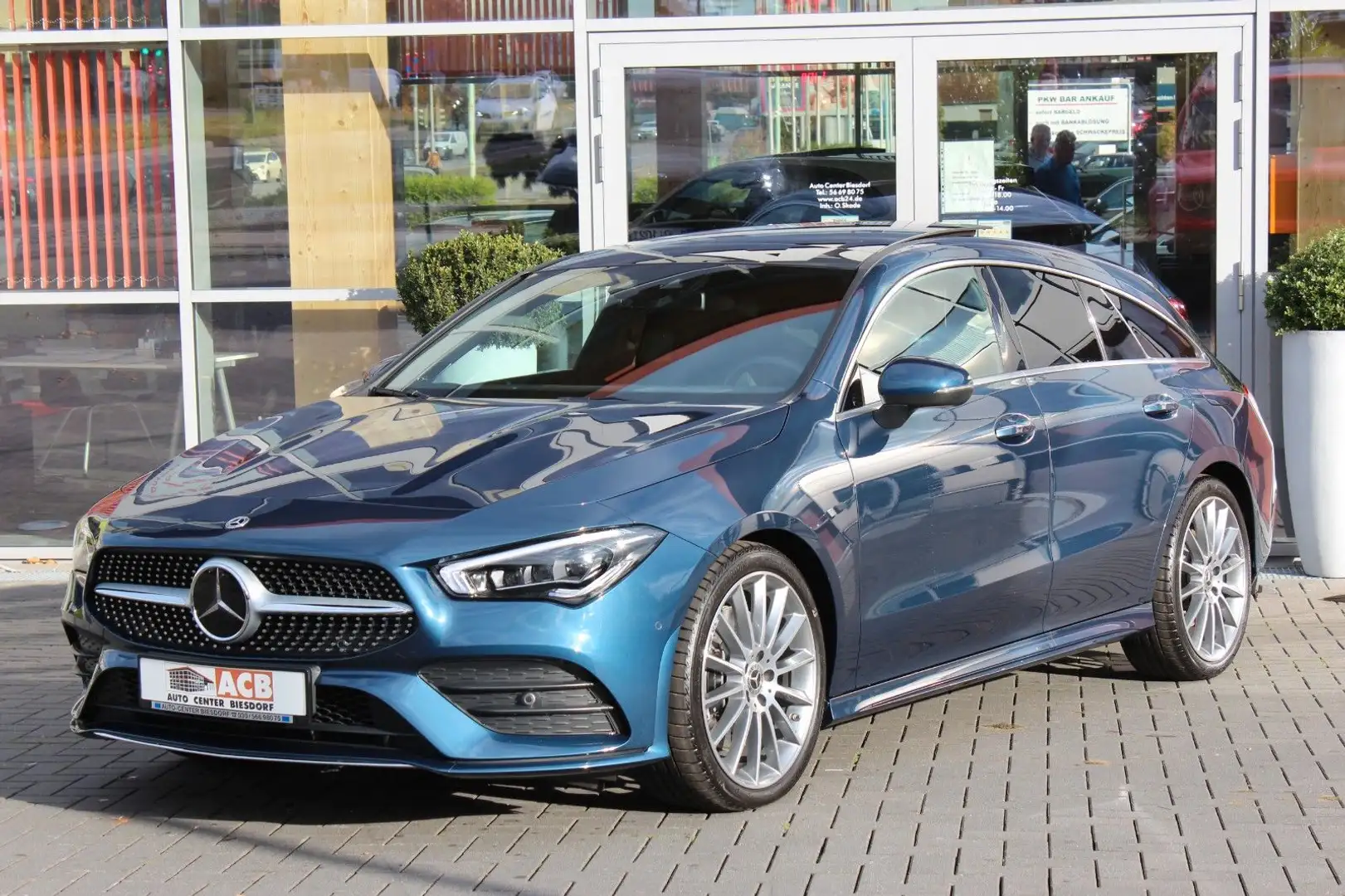 Mercedes-Benz CLA 250 AMG 19 Zoll AHK Burmester Blau - 2