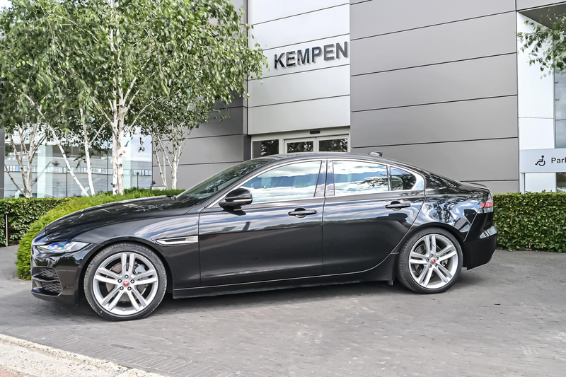 Jaguar XE D200 S — photo 3