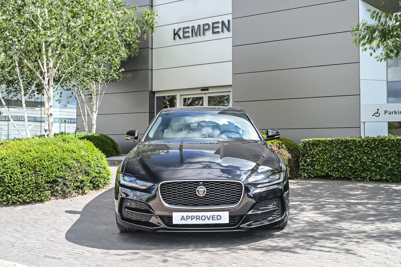 Jaguar XE D200 S — photo 2